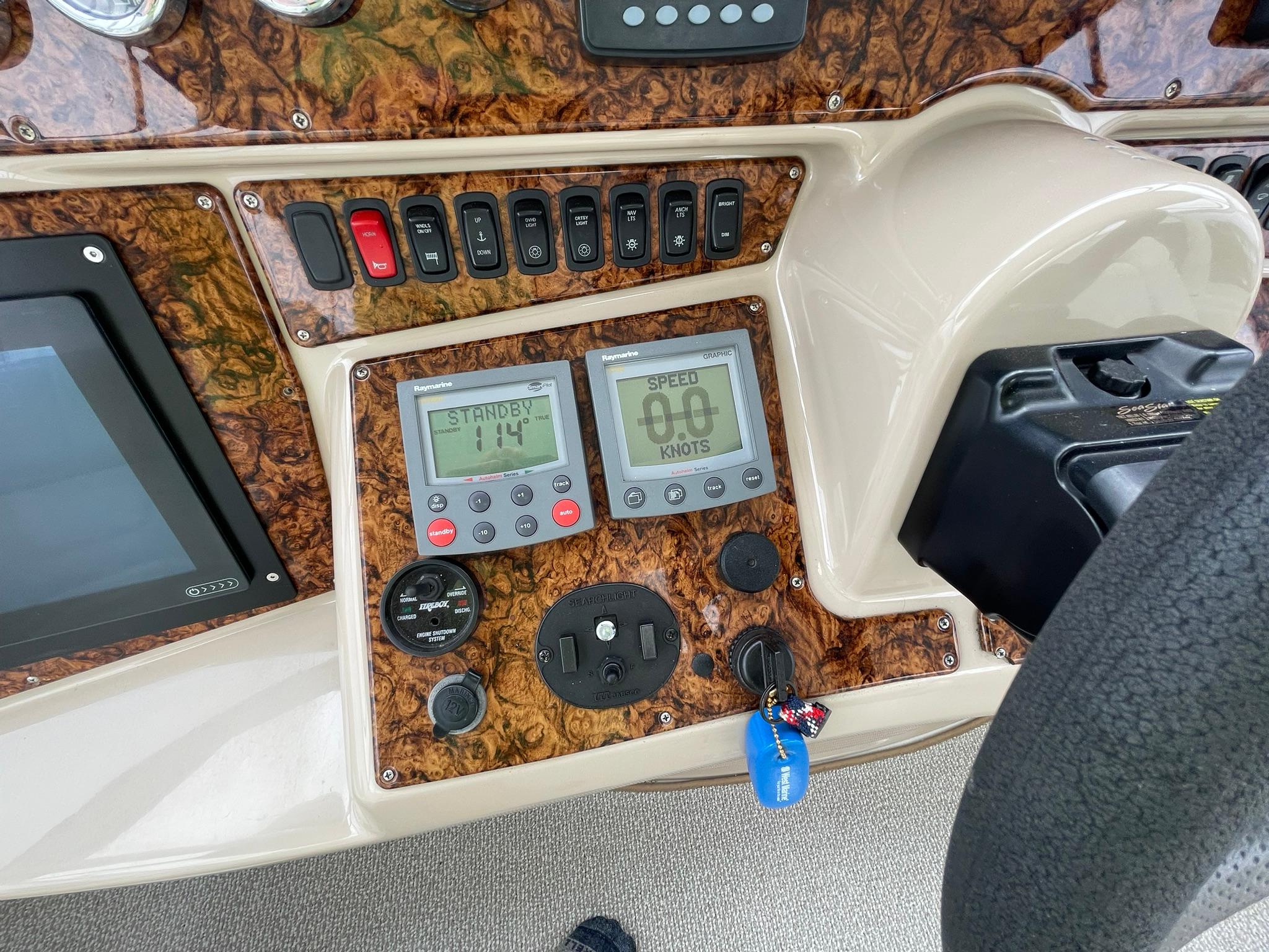 2006-carver-466-motor-yacht-power-9800780-20250520070858243-1_XLARGE
