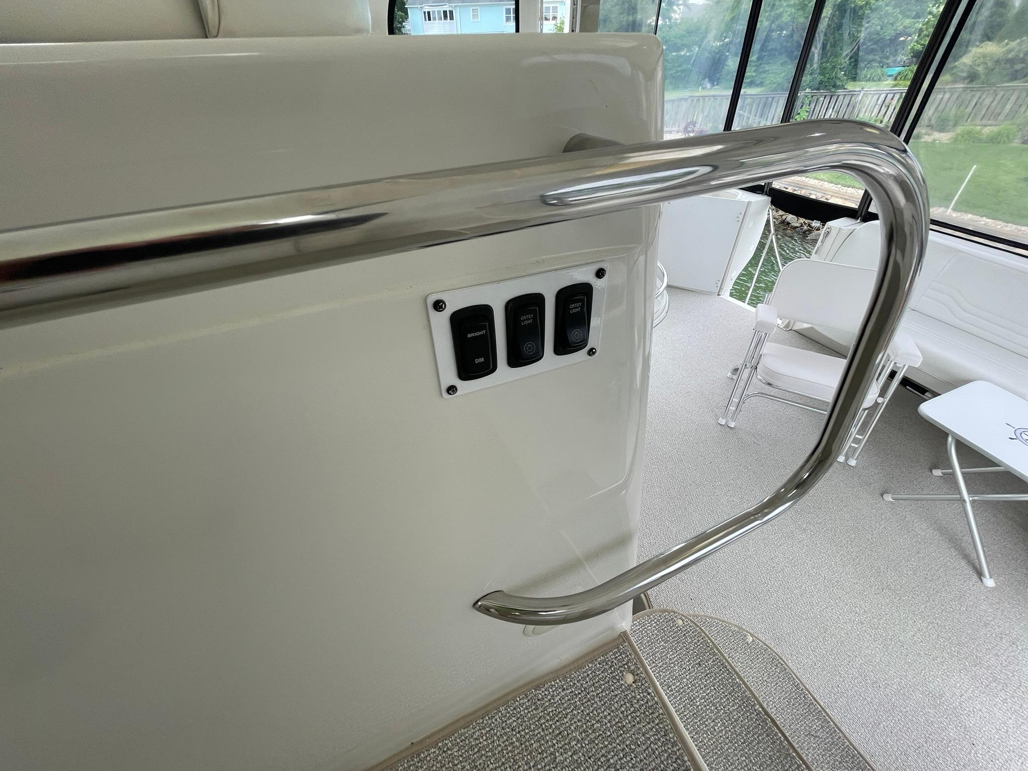 2006-carver-466-motor-yacht-power-9800780-20250520070922328-1_XLARGE