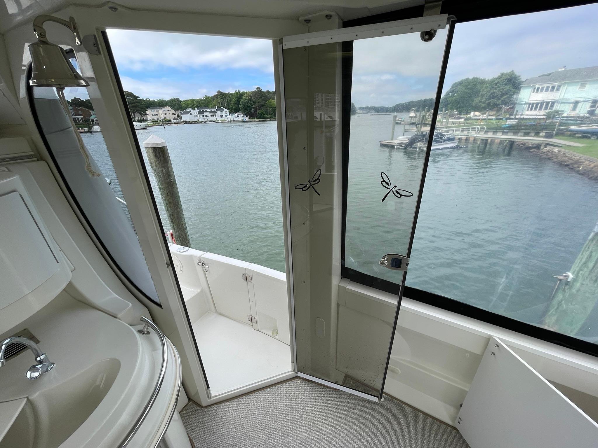 2006-carver-466-motor-yacht-power-9800780-20250520070948834-1_XLARGE