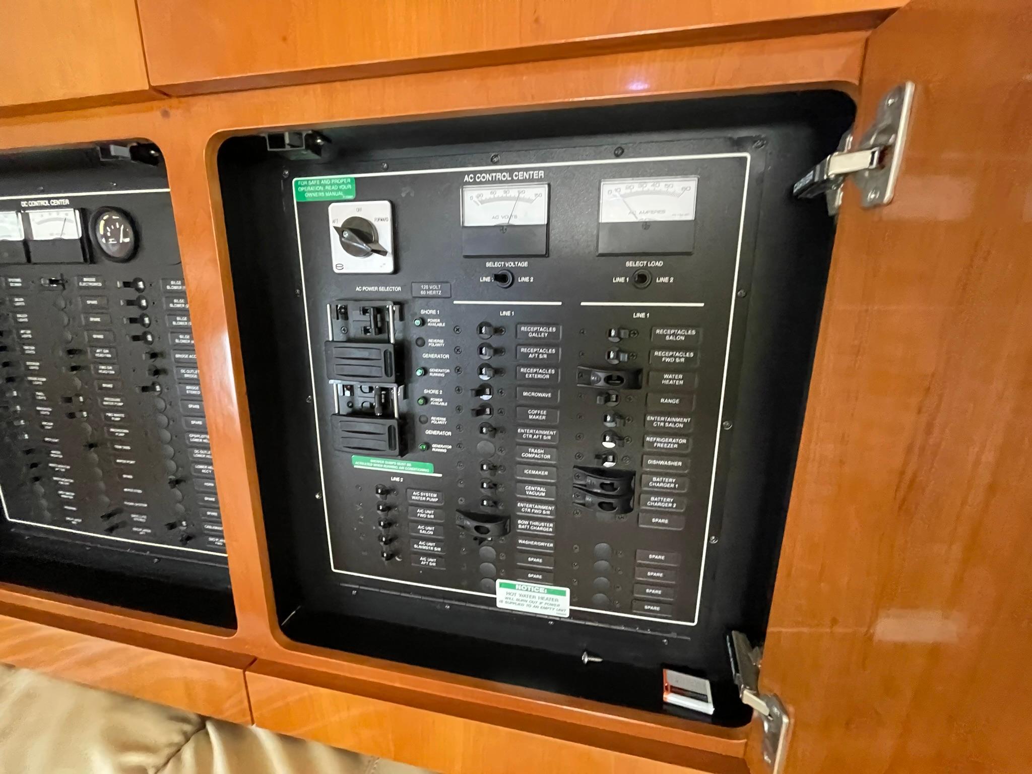 2006-carver-466-motor-yacht-power-9800780-20250520071019551-1_XLARGE