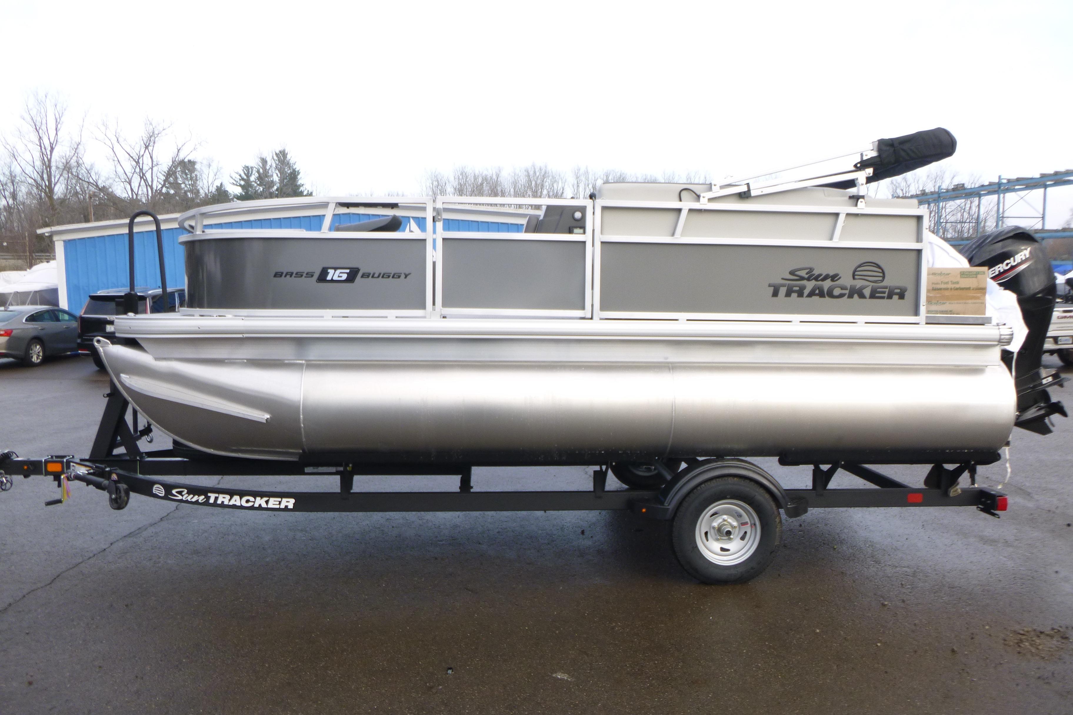 2026 Sun Tracker Bass Buggy 16 XL Select Gallery