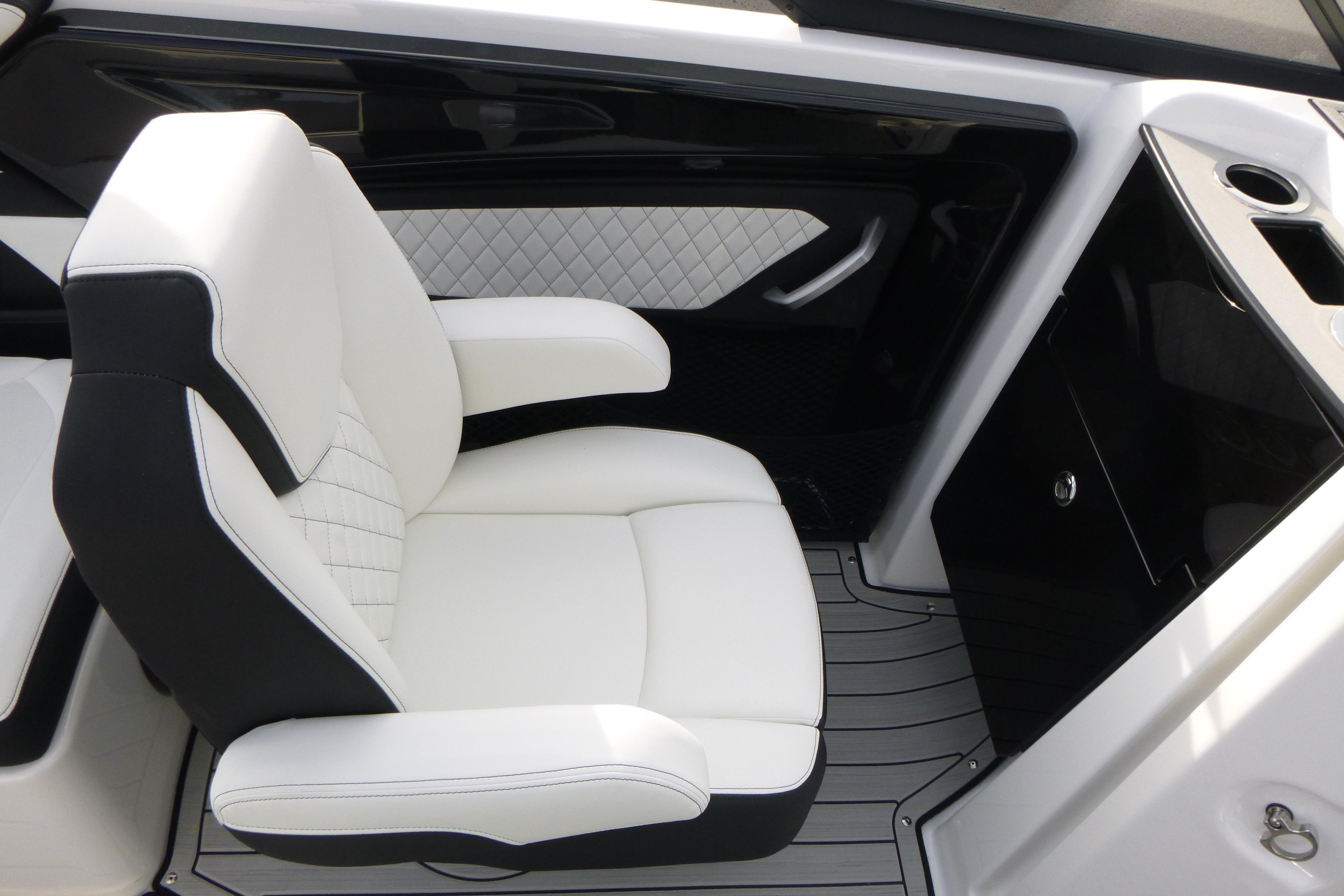 2026 Yamaha Boats 252S Gallery