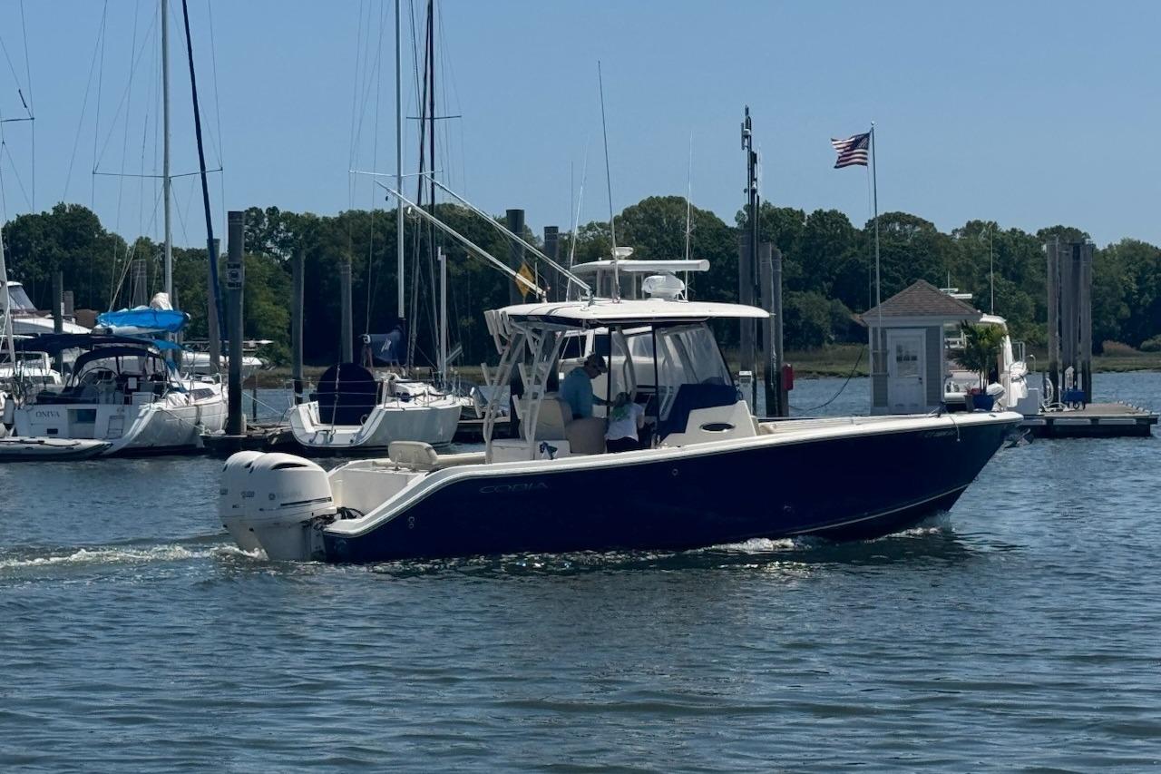 2015 Cobia 296 Center Console