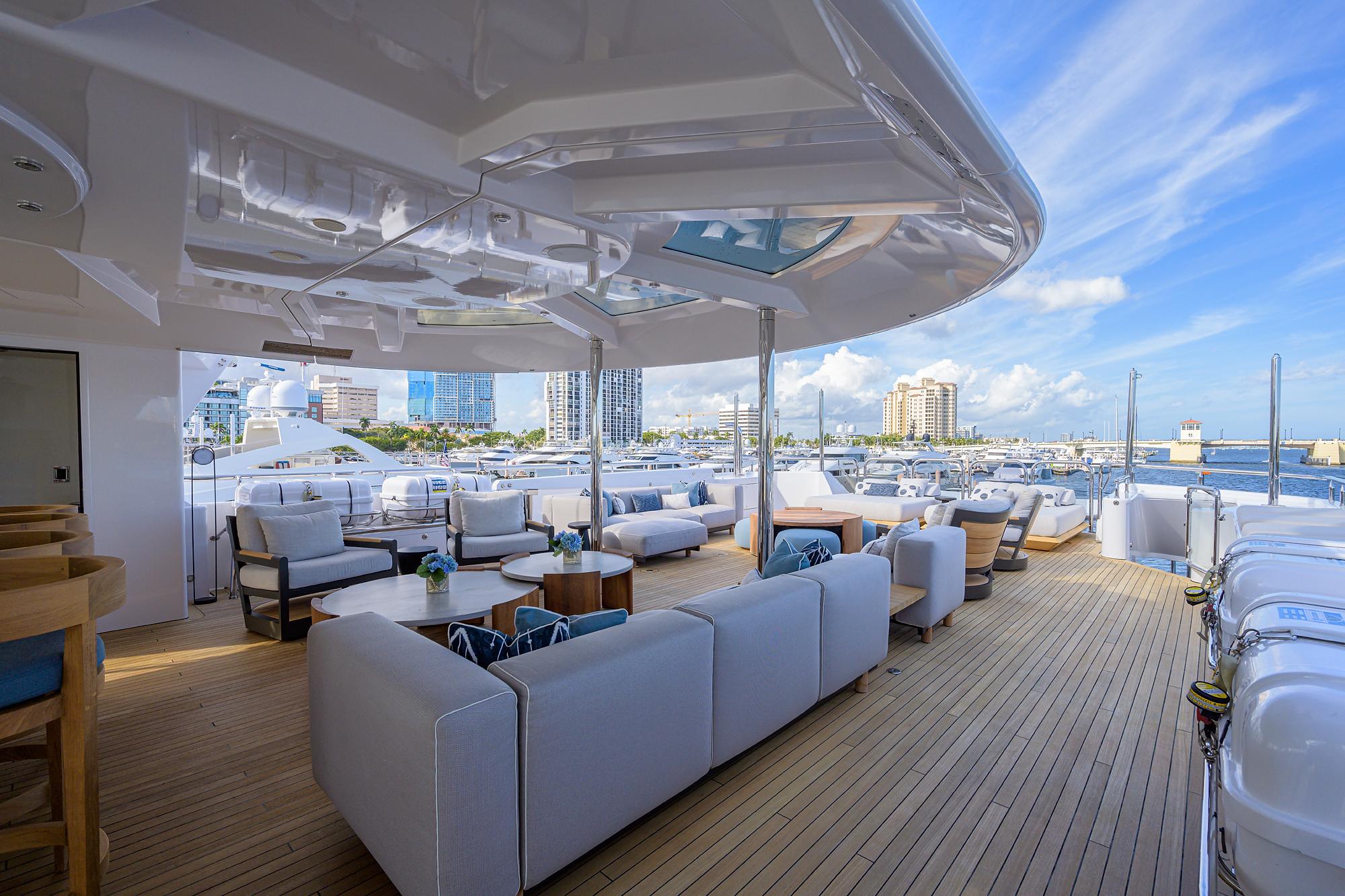 Westport 164 - Quantum of Solace - Sun Deck