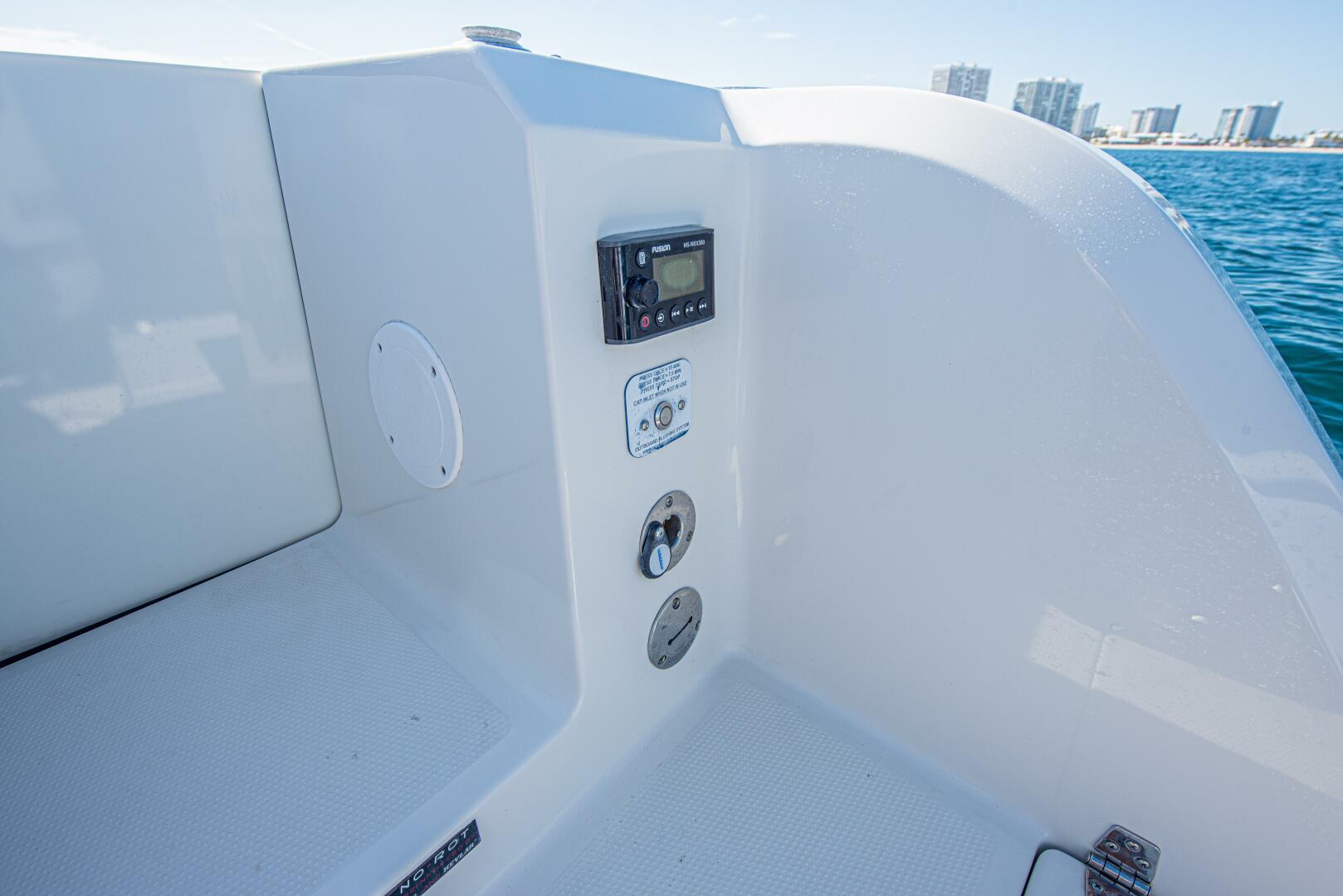 2019-sailfish-360-cc-power-9687001-976509333-0-090420250803-34