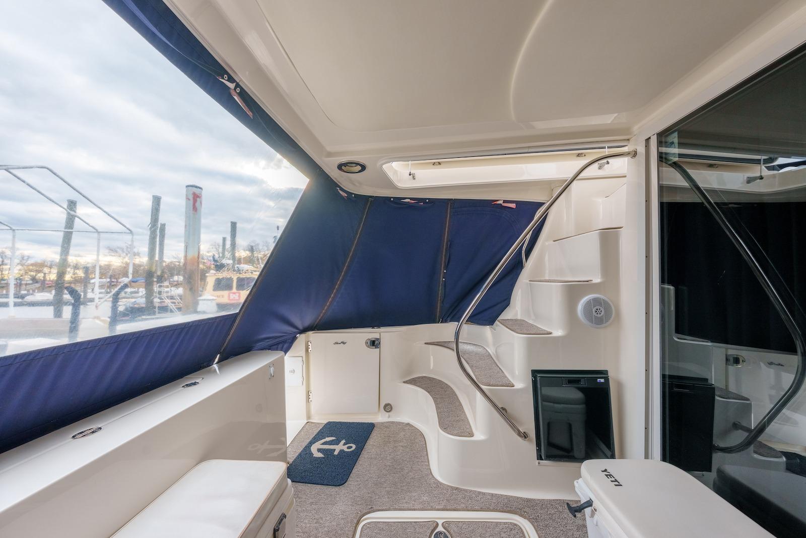 PA 10423 TT Knot 10 Yacht Sales PA 10423 TT Knot 10 Yacht Sales