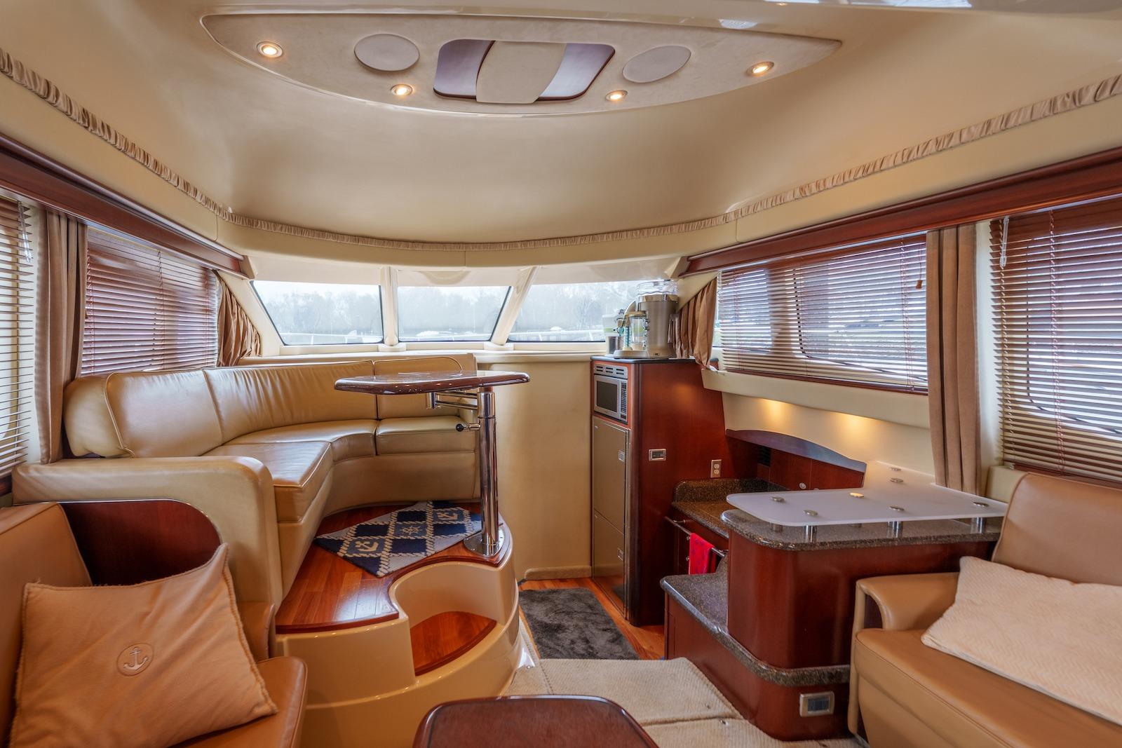 PA 10423 TT Knot 10 Yacht Sales PA 10423 TT Knot 10 Yacht Sales