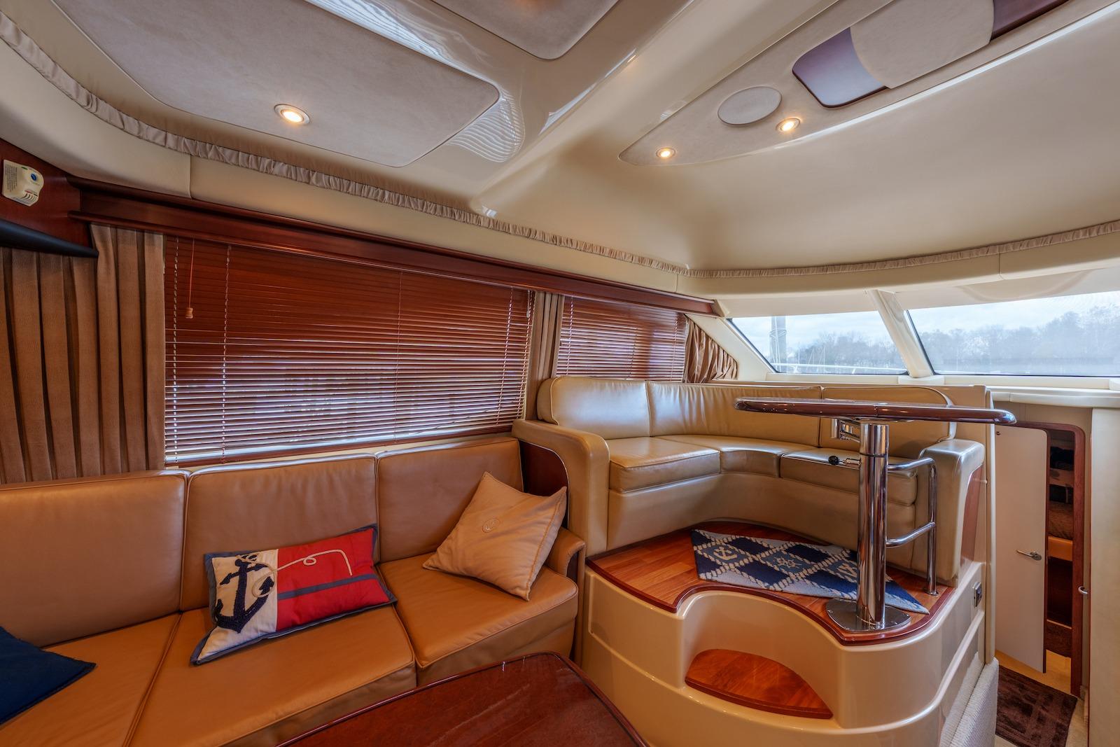 PA 10423 TT Knot 10 Yacht Sales PA 10423 TT Knot 10 Yacht Sales