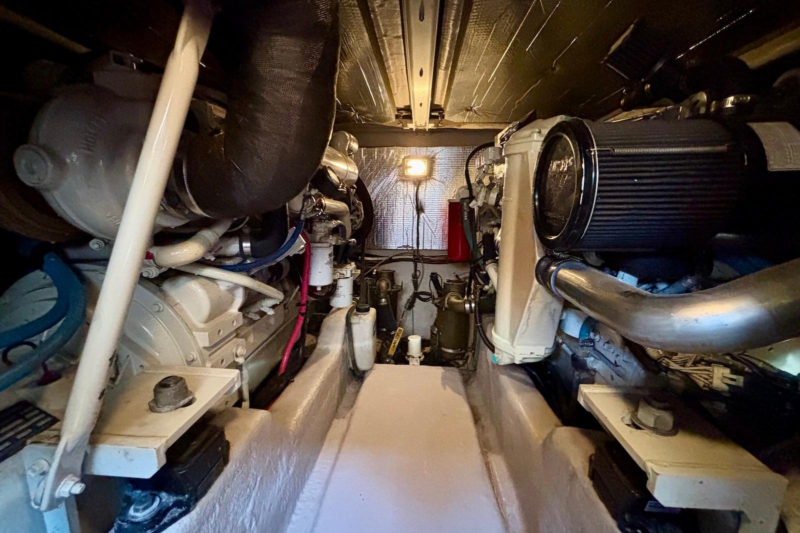 PA 10423 TT Knot 10 Yacht Sales PA 10423 TT Knot 10 Yacht Sales