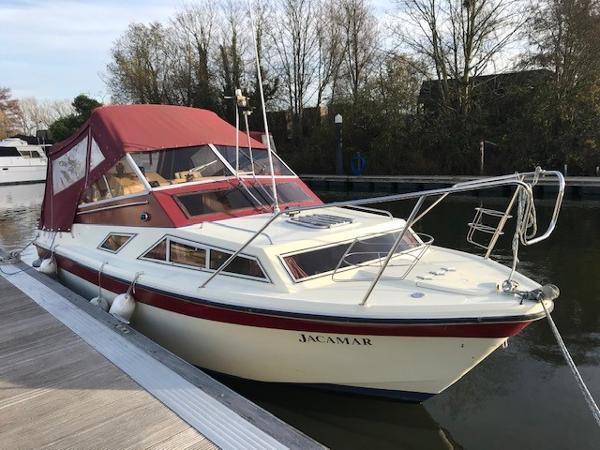 Fairline Holiday