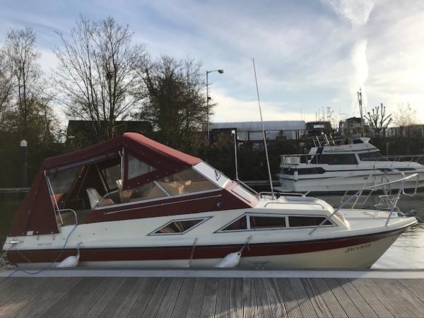 Fairline Holiday