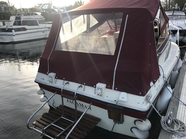 Fairline Holiday