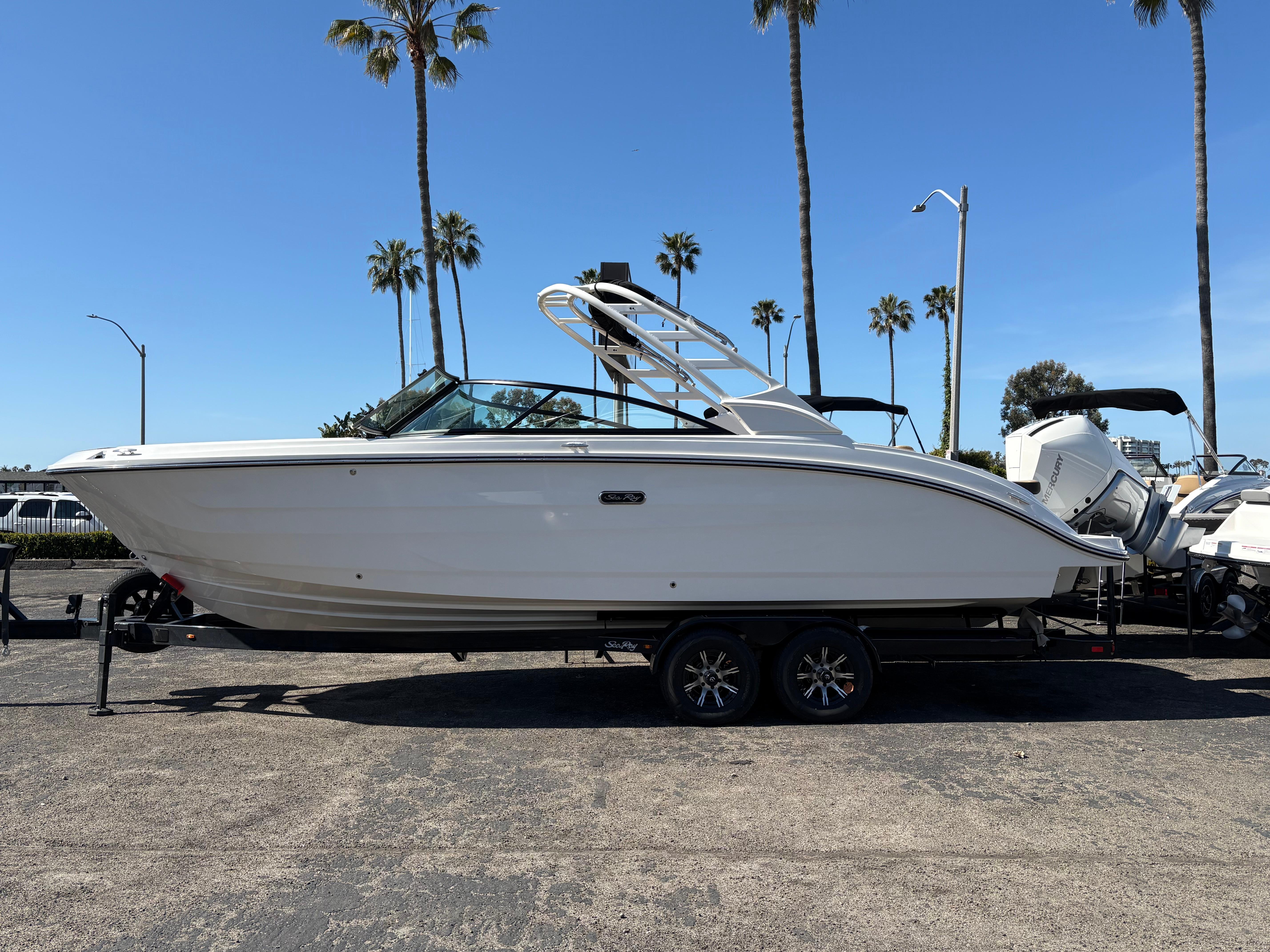 2025 Sea Ray SDX 270 Outboard #S1683A primary image