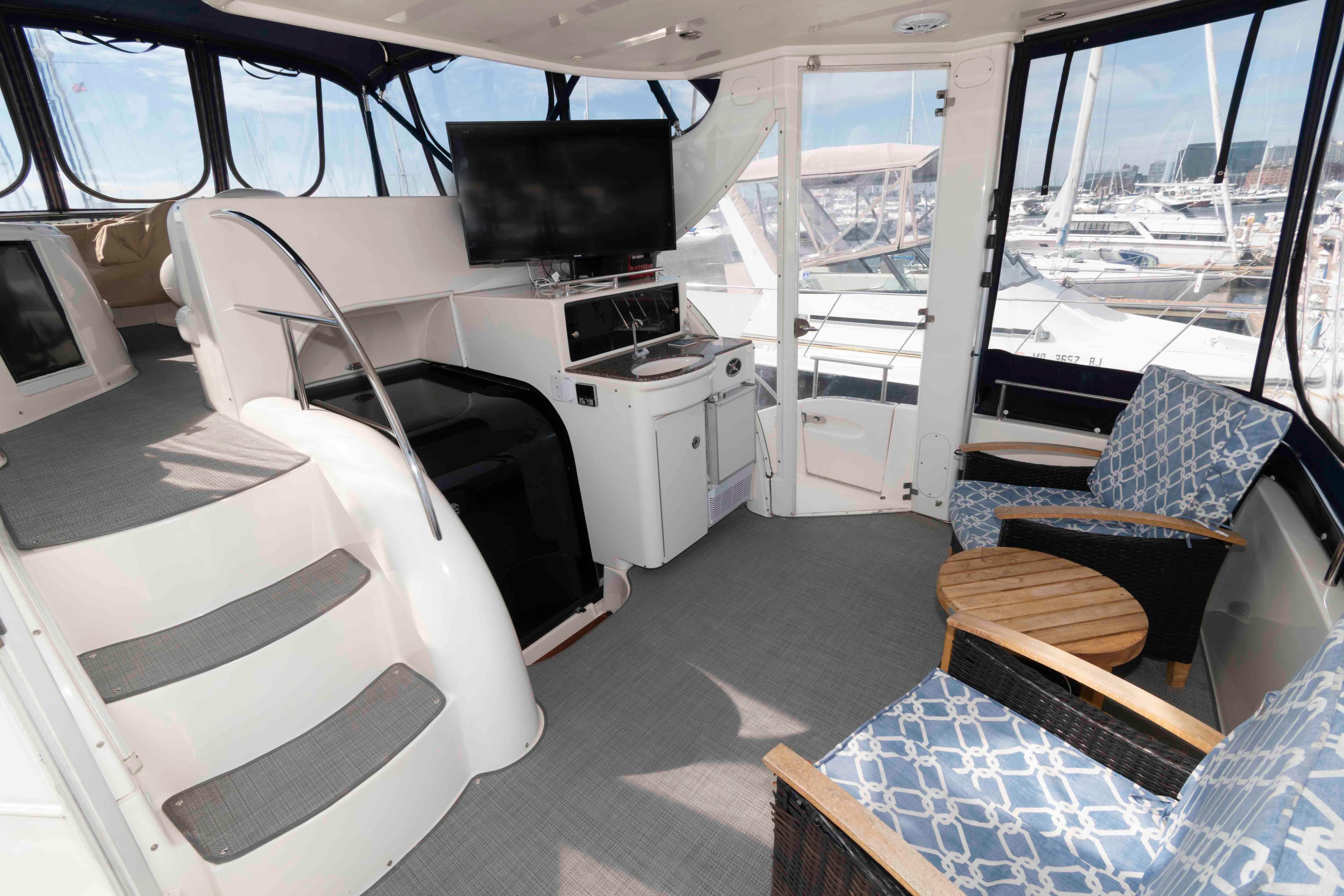 M 10418 TW Knot 10 Yacht Sales M 10418 TW Knot 10 Yacht Sales