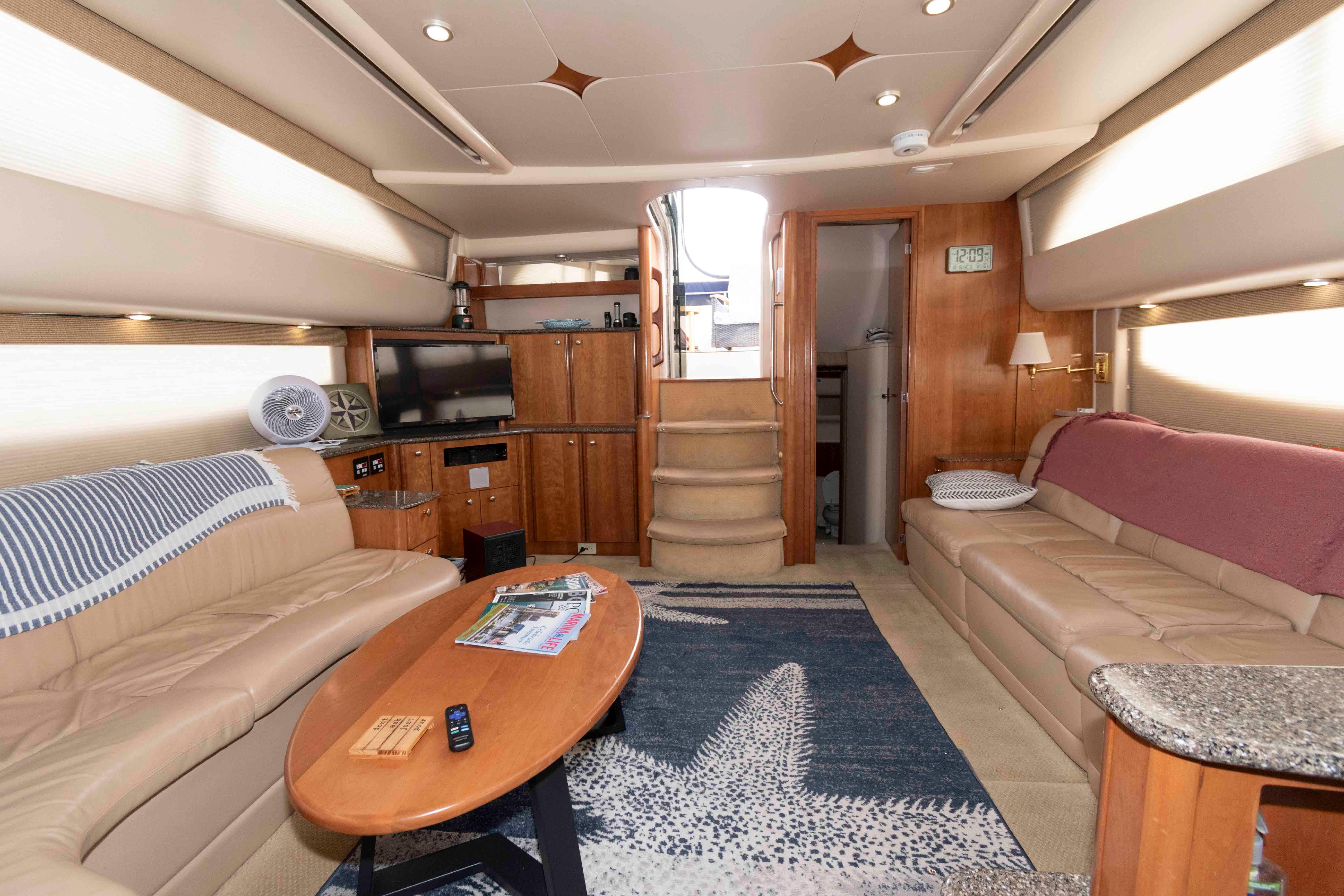 M 10418 TW Knot 10 Yacht Sales M 10418 TW Knot 10 Yacht Sales