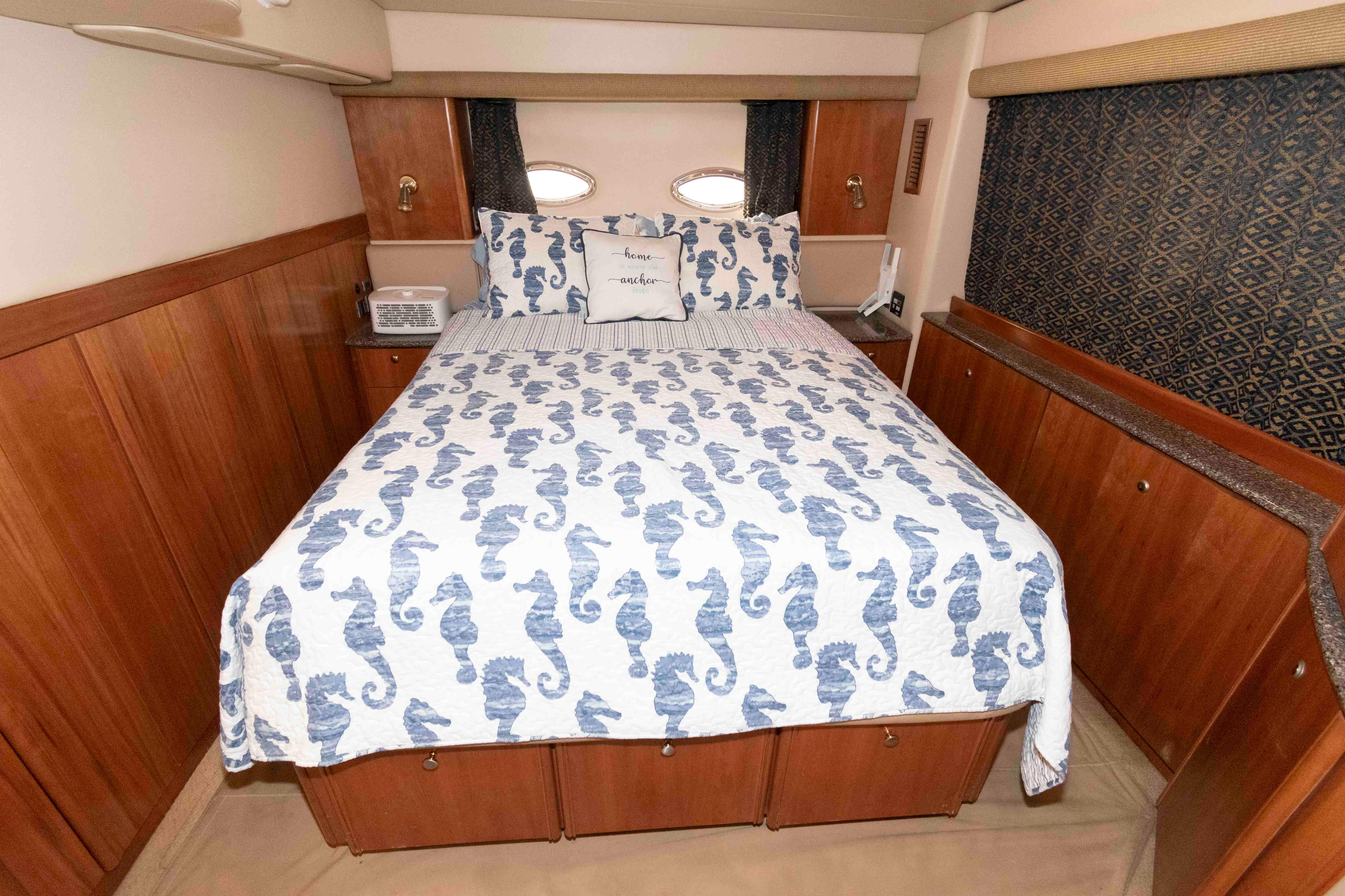 M 10418 TW Knot 10 Yacht Sales M 10418 TW Knot 10 Yacht Sales