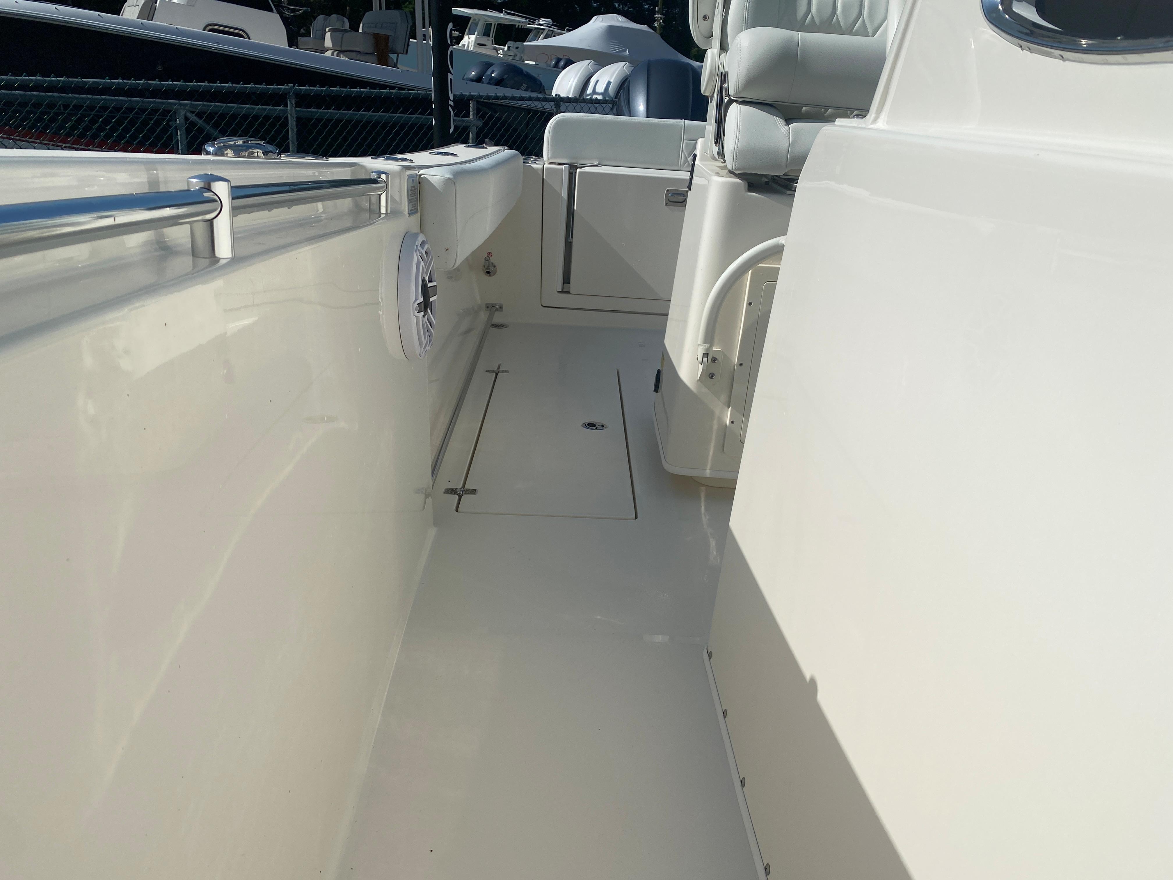 2024 Cobia 280 Center Console-57