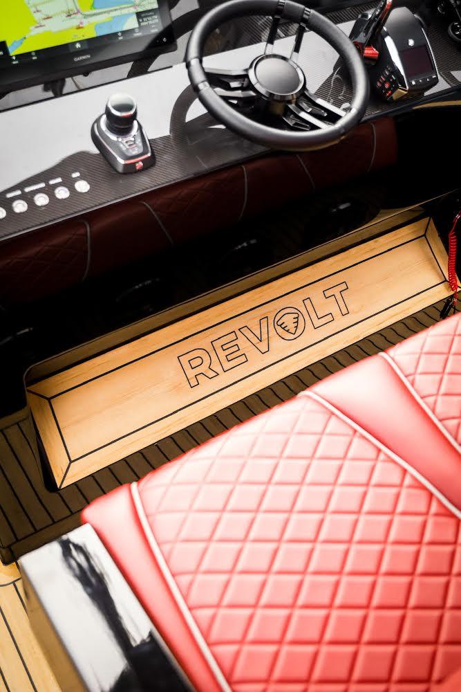 Revolt-Comfort 47 2023 -FL-US-9737016 | Thumbnail