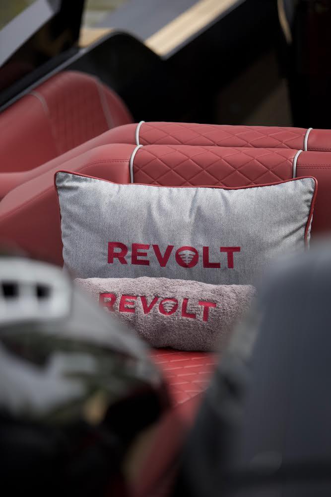 Revolt-Comfort 47 2023 -FL-US-9737016 | Thumbnail