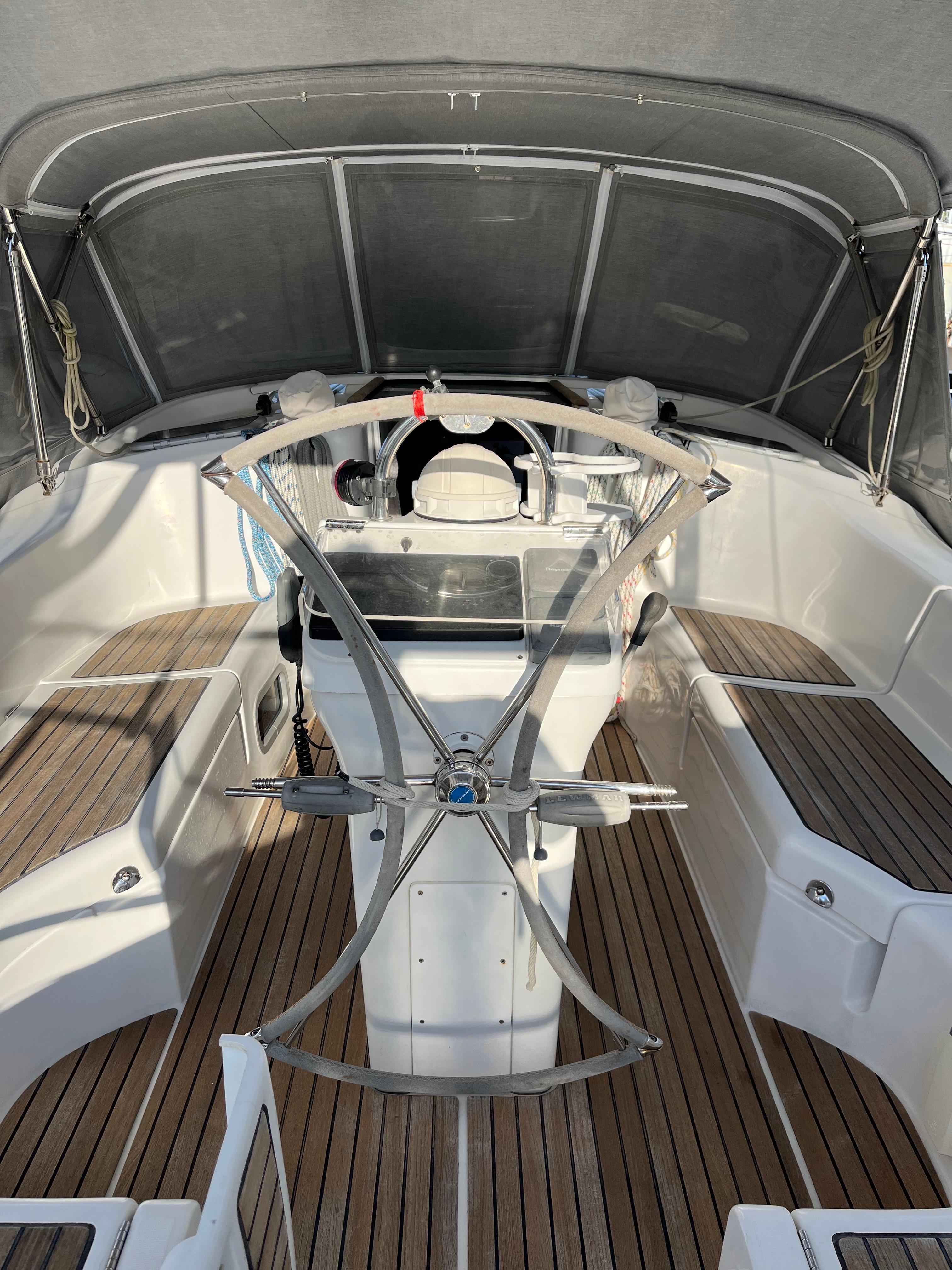 Yacht Photos Pics