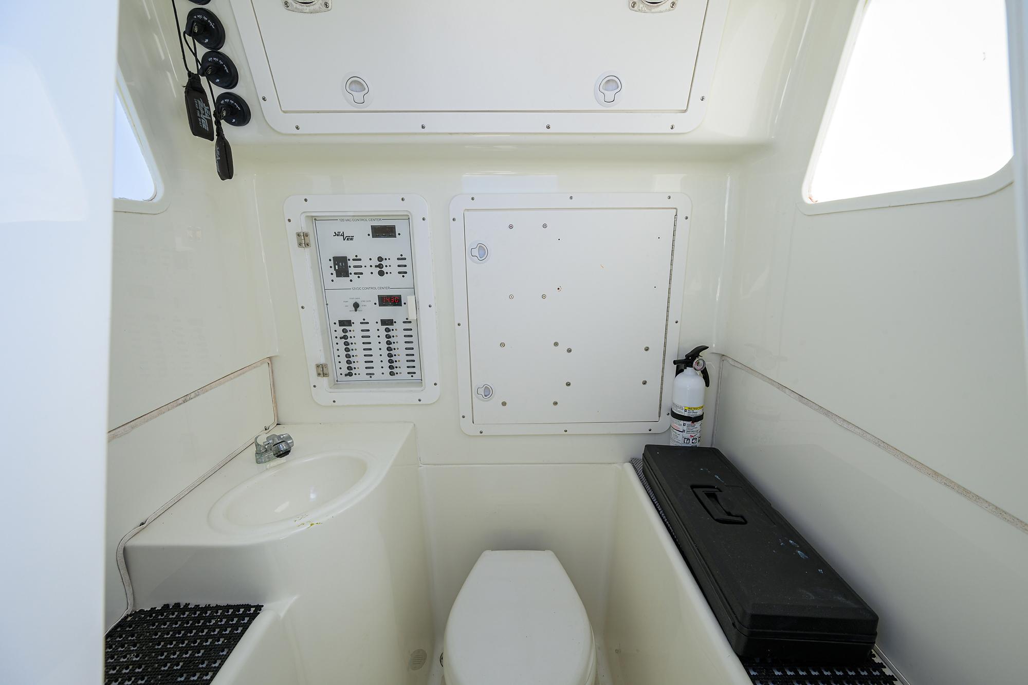 2014-sea-vee-39-center-console-power-9777021-20250430083751846-1_XLARGE