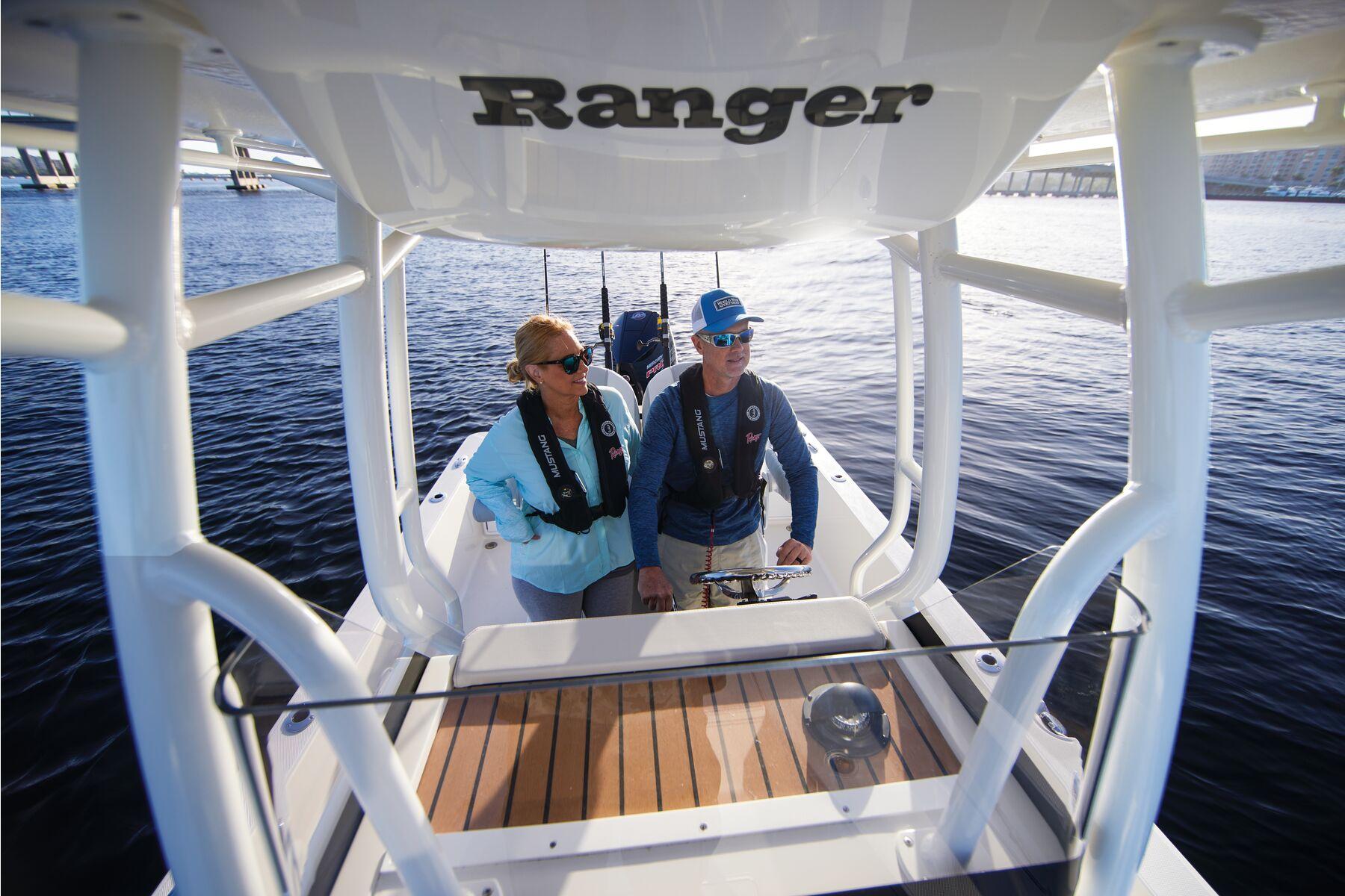 2024 Ranger 2360 Bay Gallery