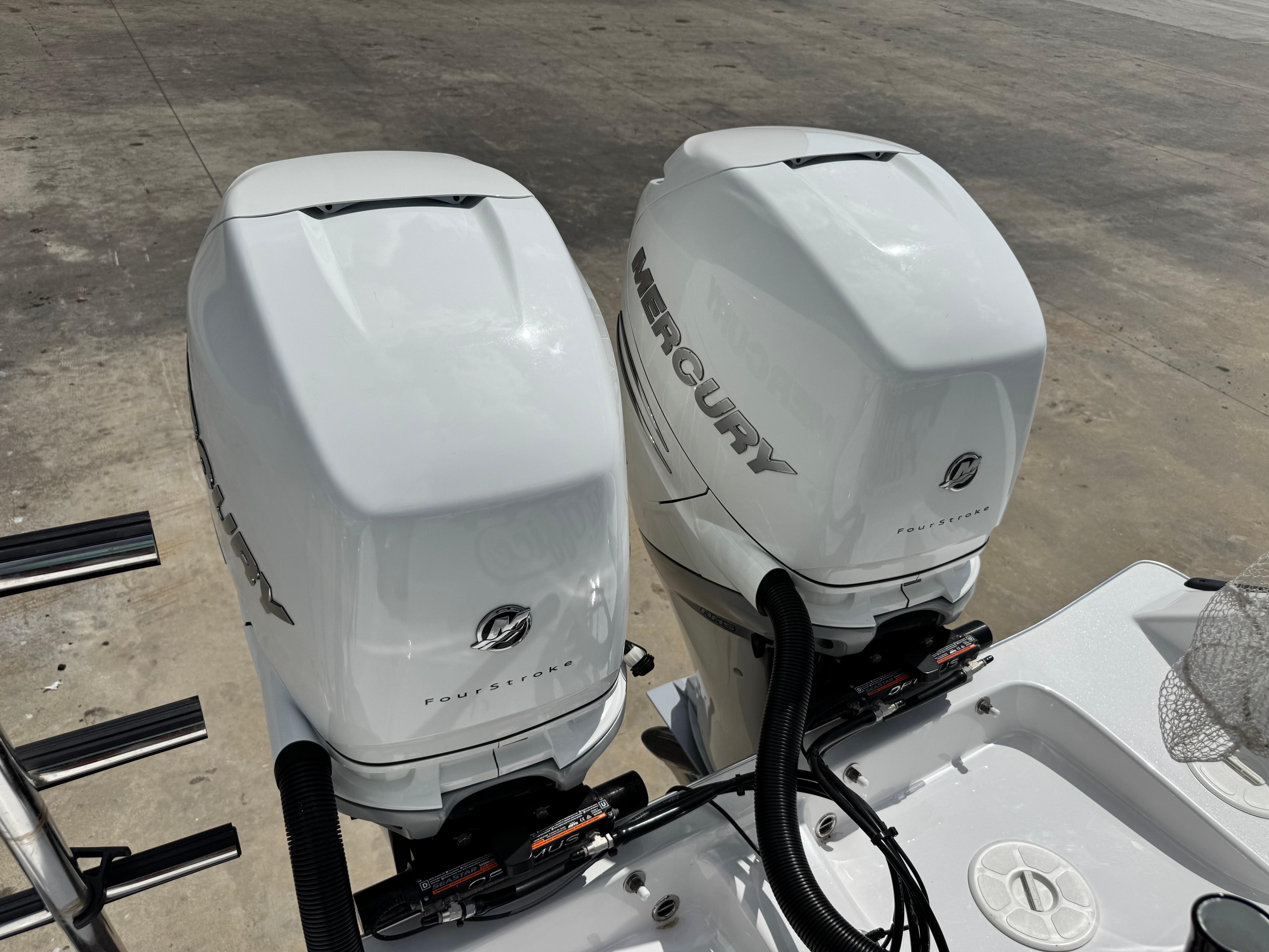 2022-cape-horn-32-t-power-9787028-20250508075406045-1_XLARGE
