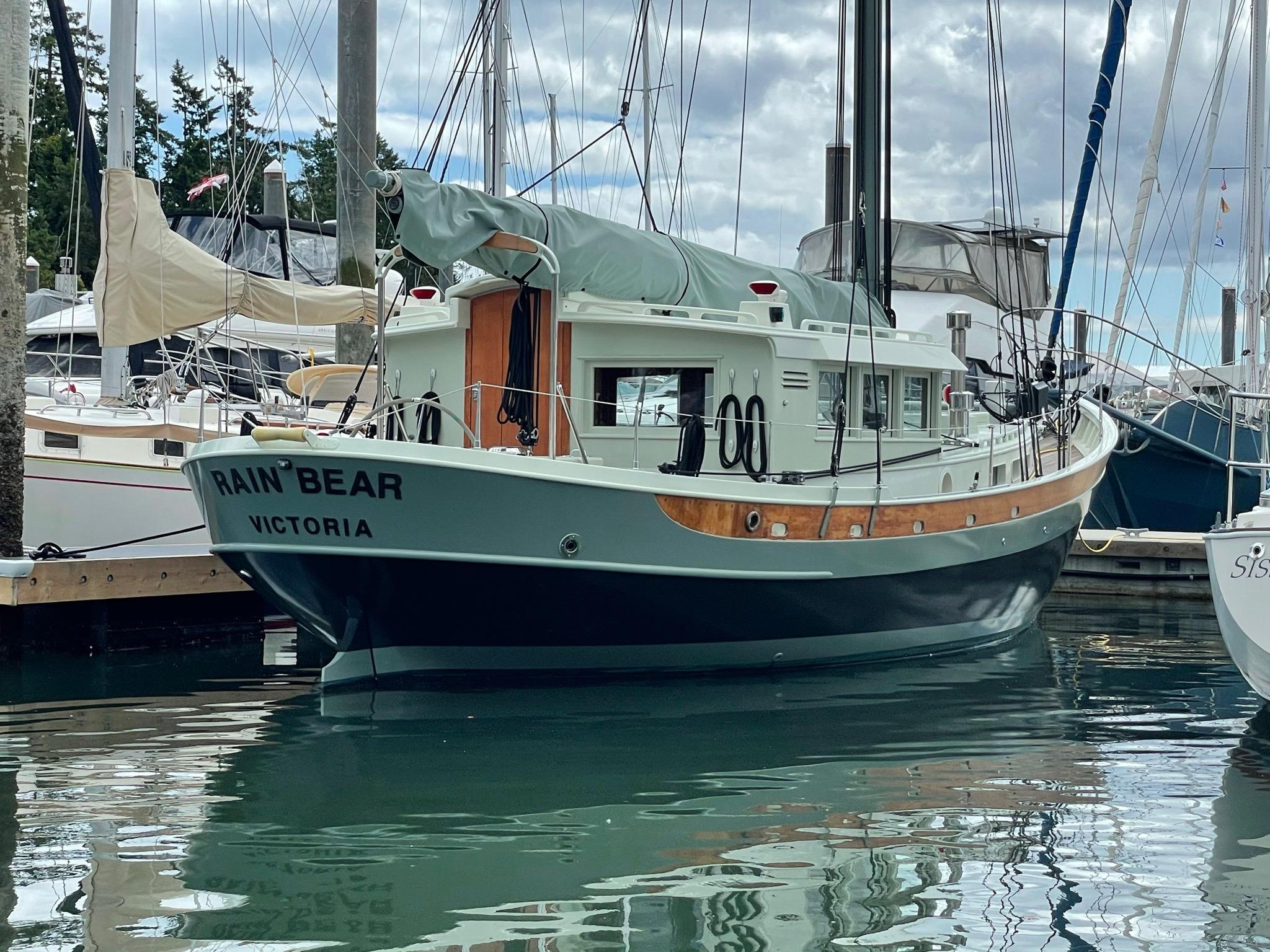 custom yacht sales sidney
