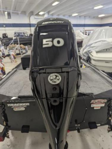 2022 Tracker Boats boat for sale, model of the boat is Bass Tracker Classic XL & Image # 3 of 4