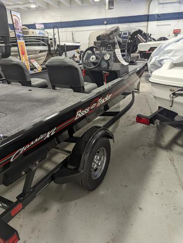 2022 Tracker Boats boat for sale, model of the boat is Bass Tracker Classic XL & Image # 1 of 4