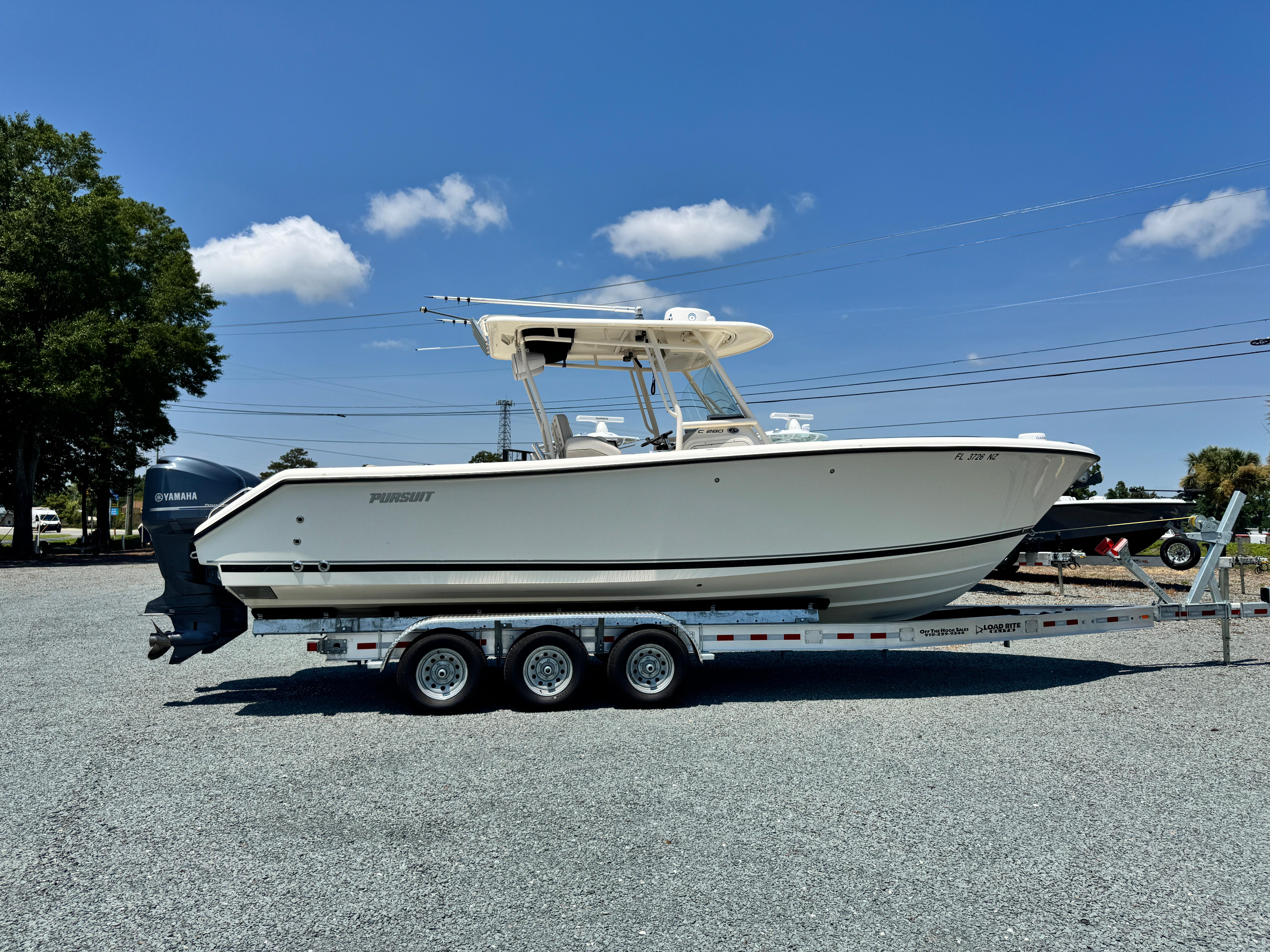 2010 Pursuit C 280 Center Console