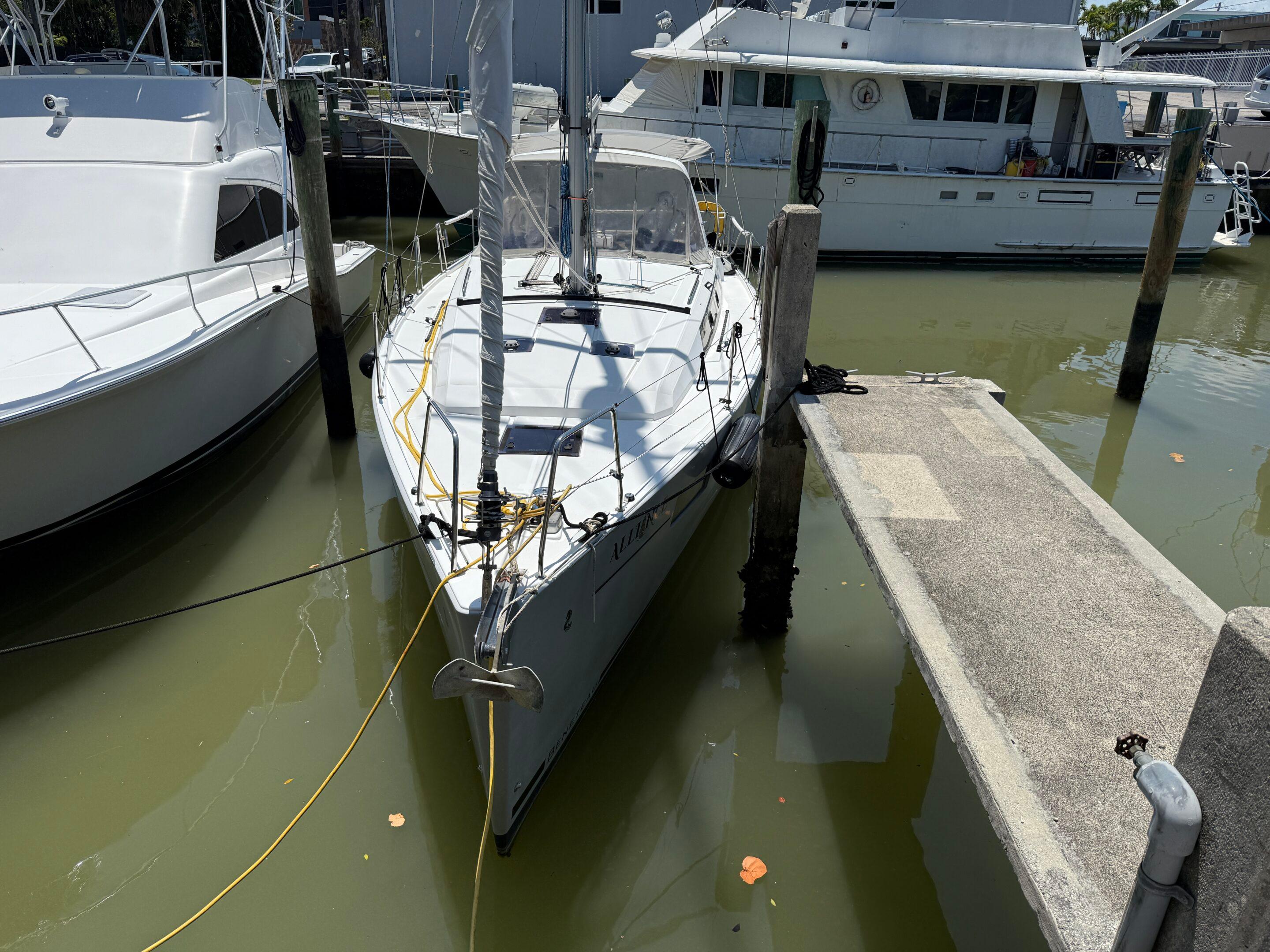 Yacht Photos Pics