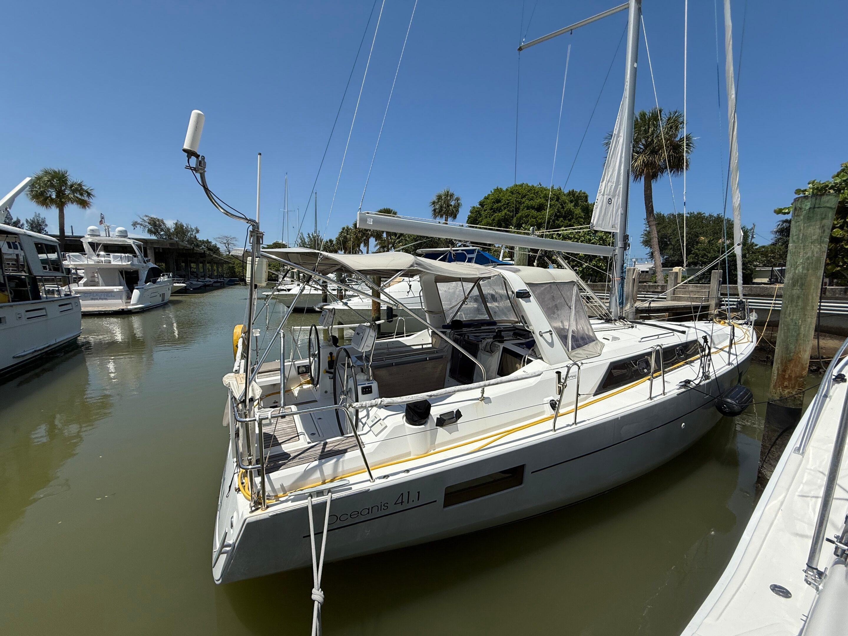 Yacht Photos Pics