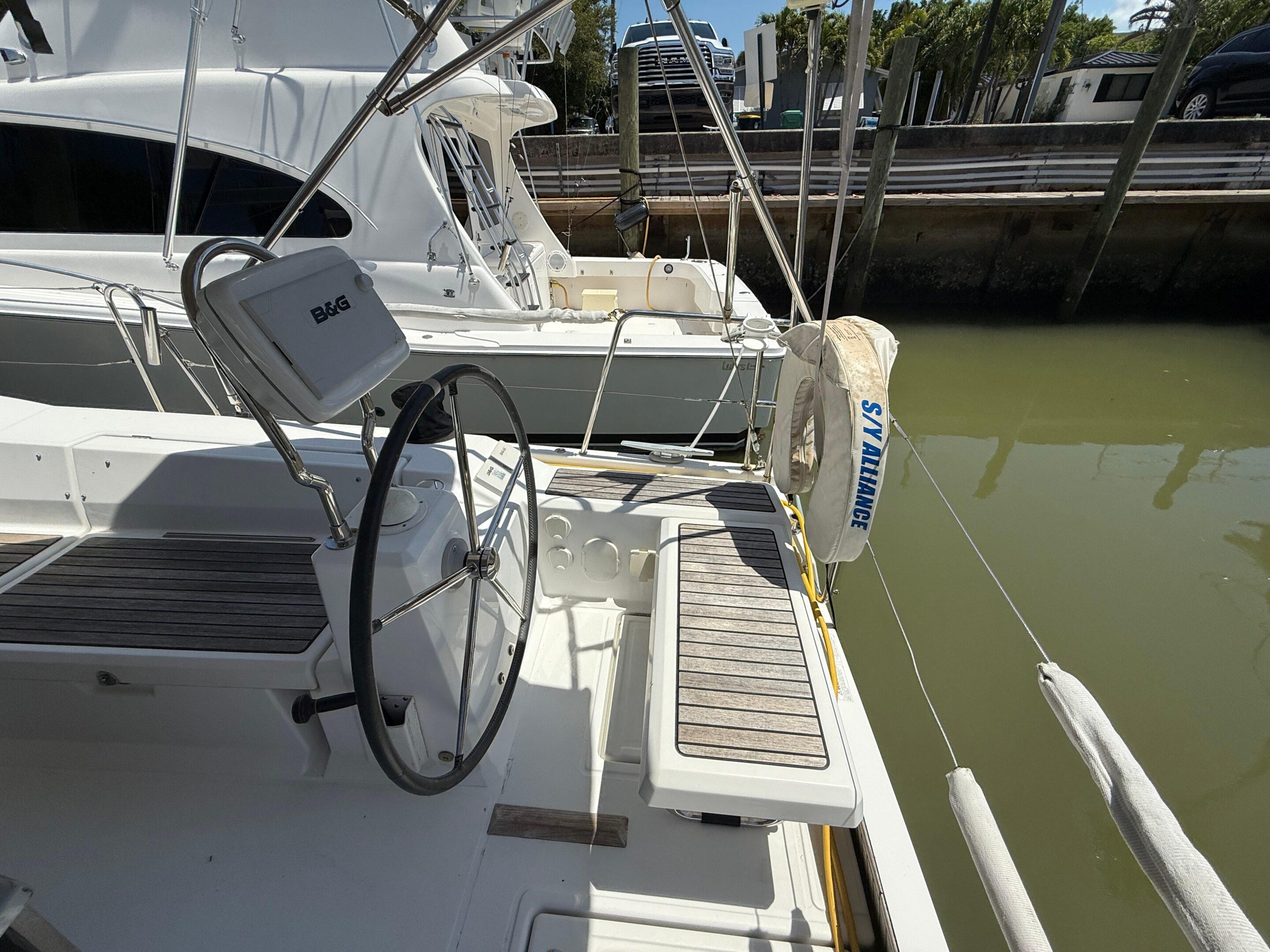 Yacht Photos Pics