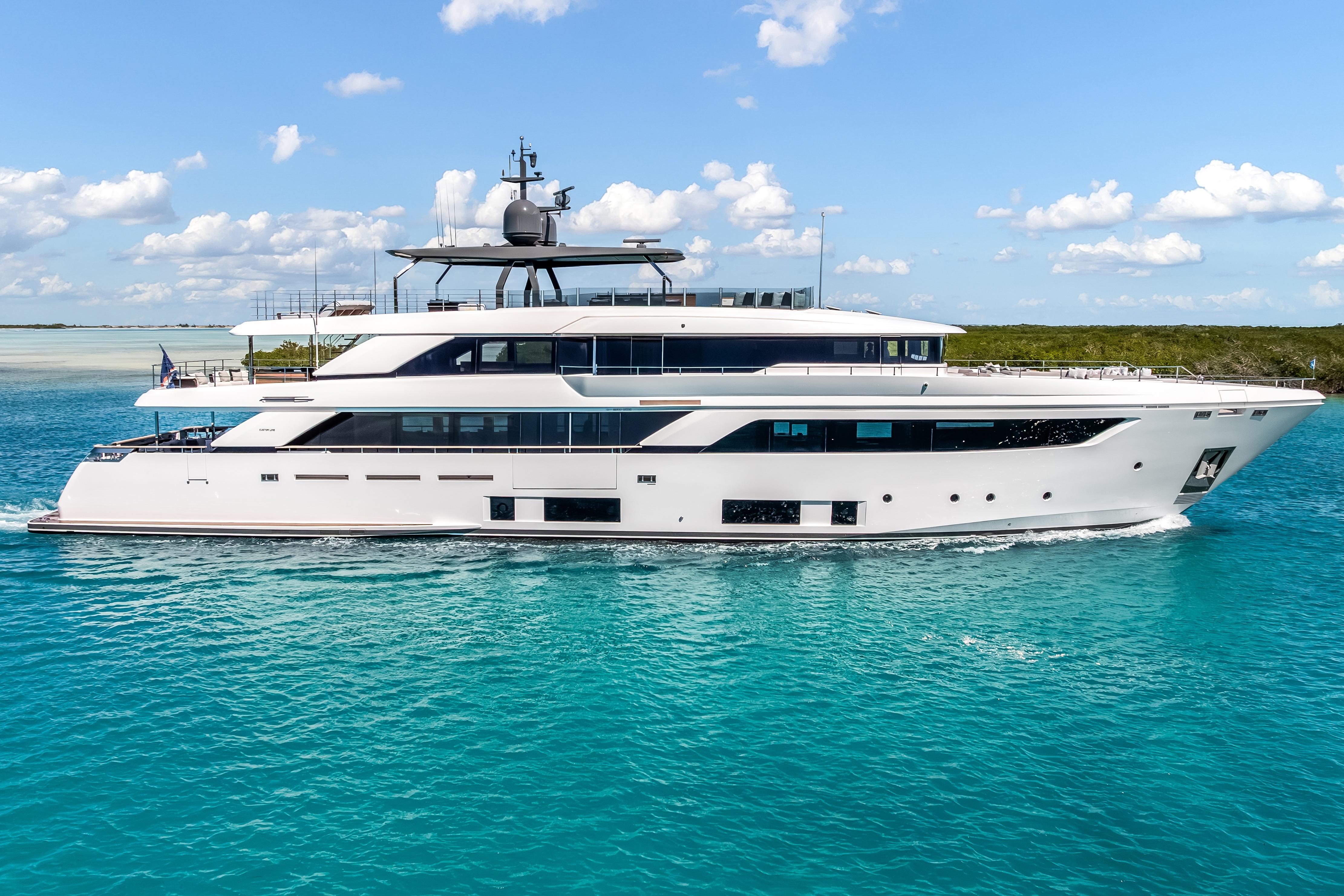 2023 Custom Line NAVETTA 42