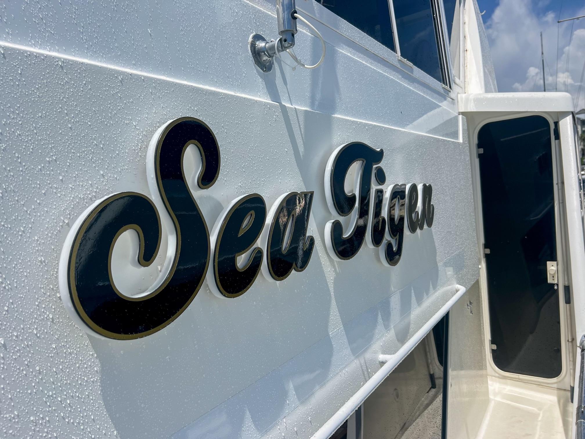 Viking-60 Cockpit Sport Yacht 1996-Sea Tiger FL-US-9787053 | Thumbnail