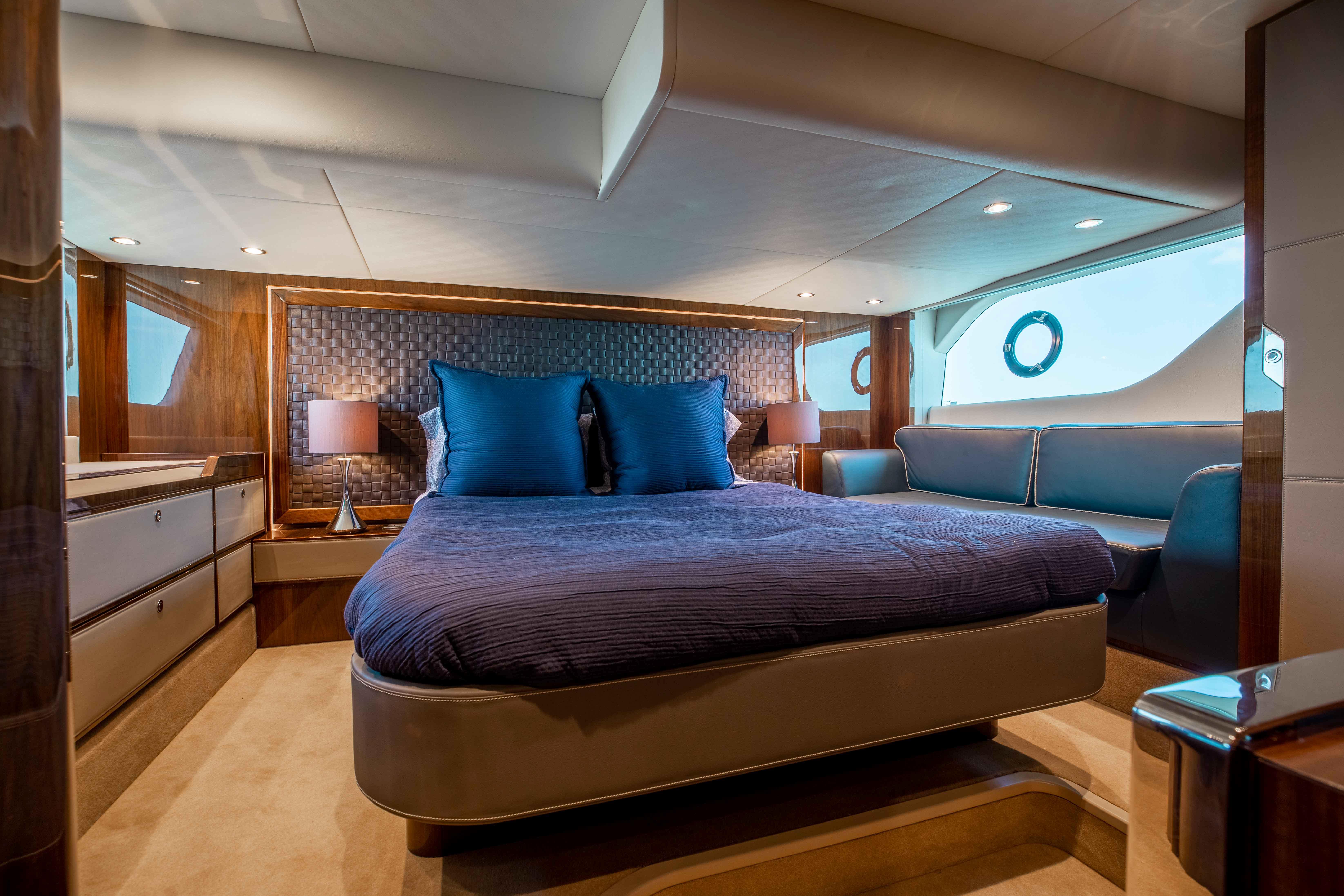 2018 Fairline Targa 53 OPEN Karisa