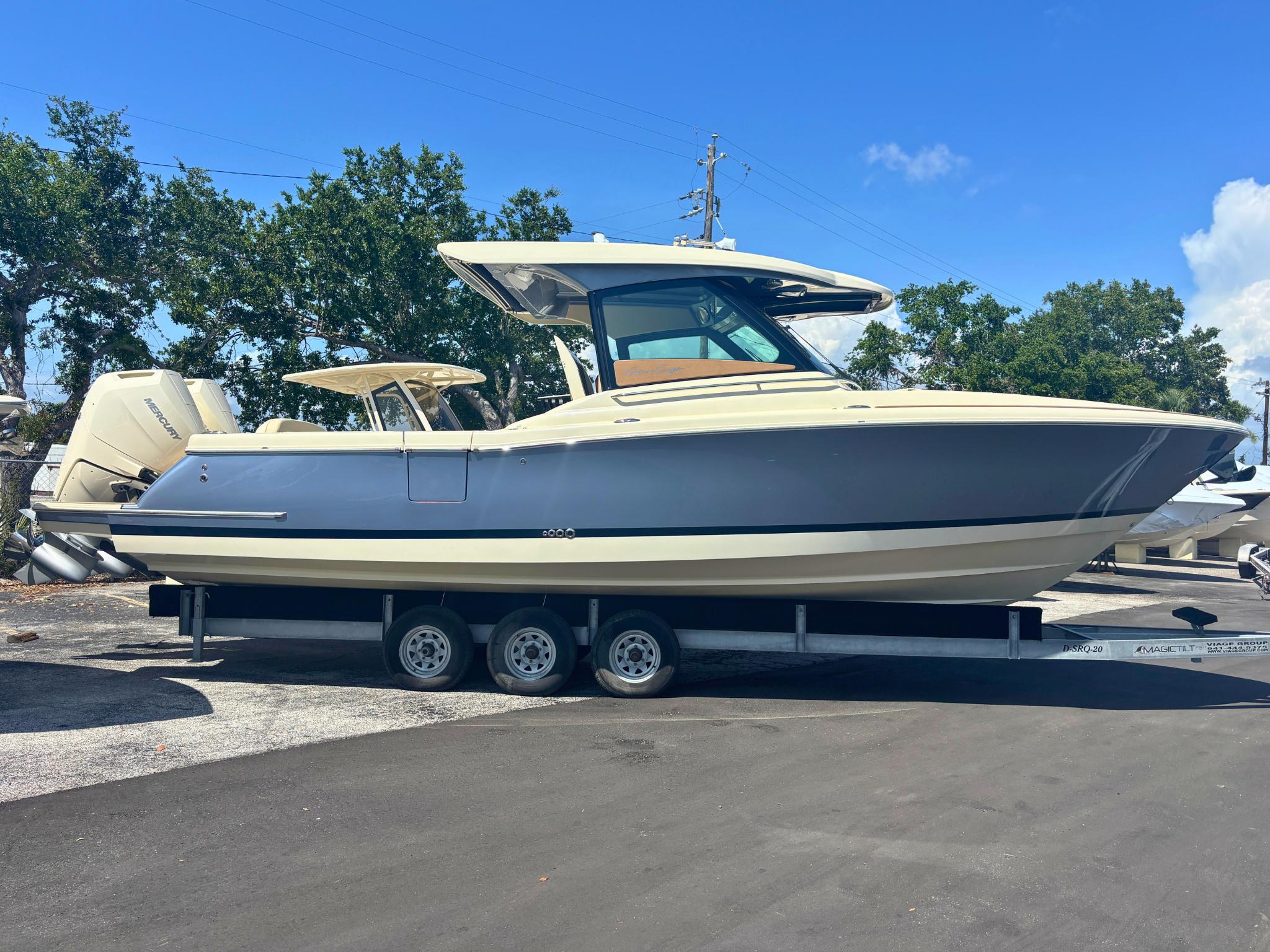 2025 Chris-Craft Calypso 32