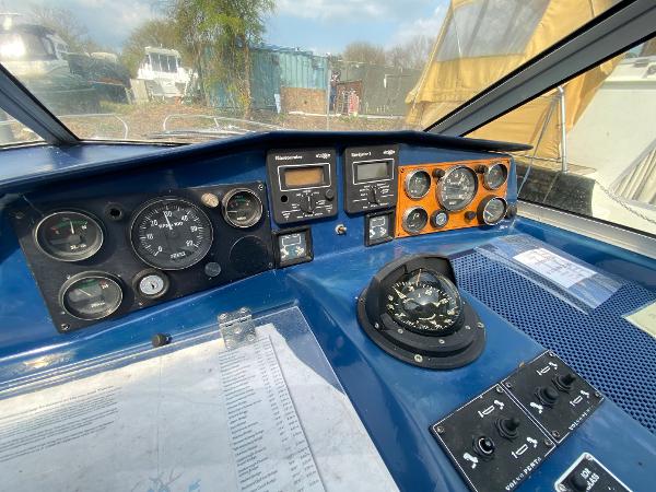 1987 Sealine 255 Senator