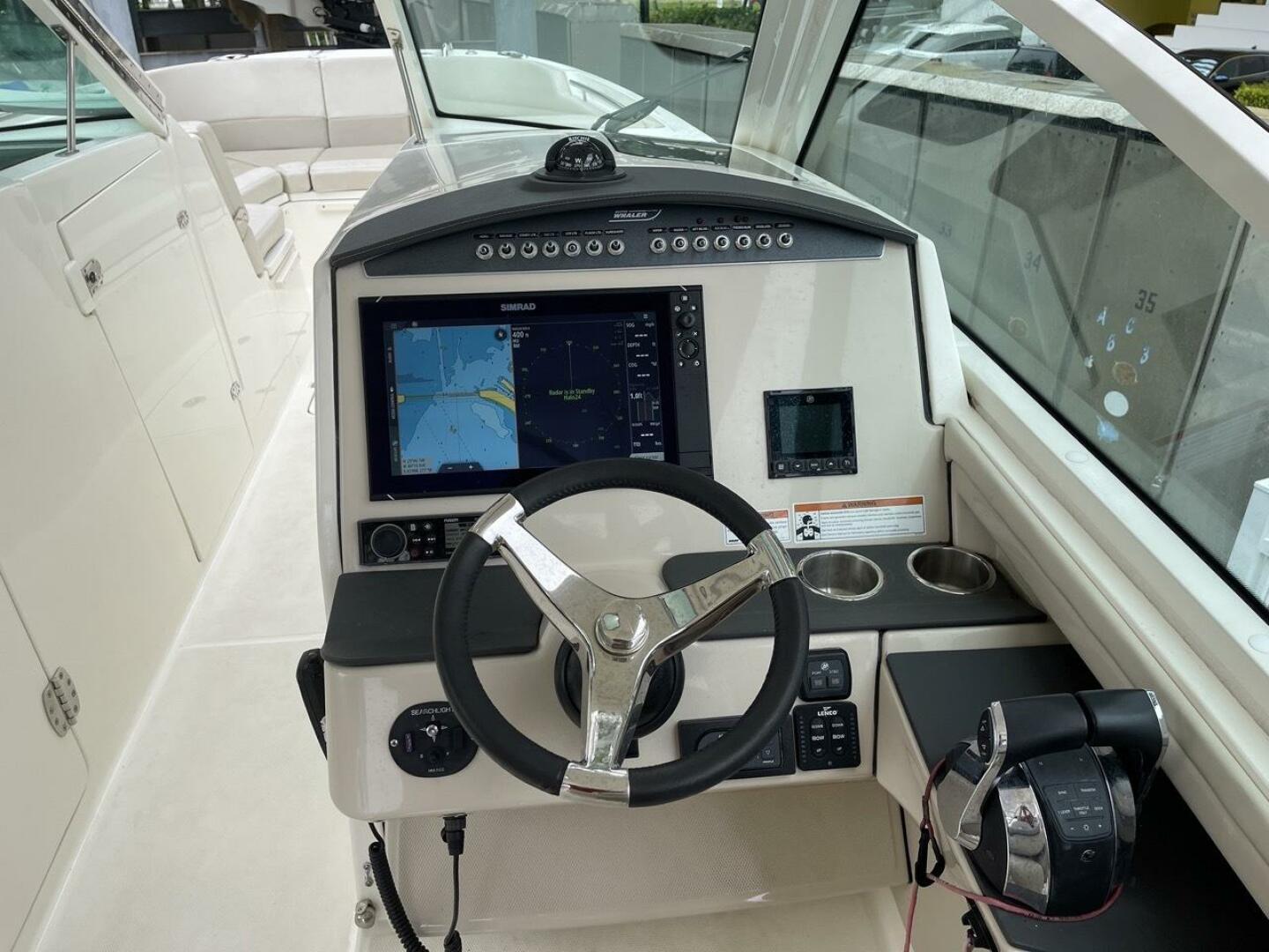 2021 Boston Whaler 320 Vantage - Image 11
