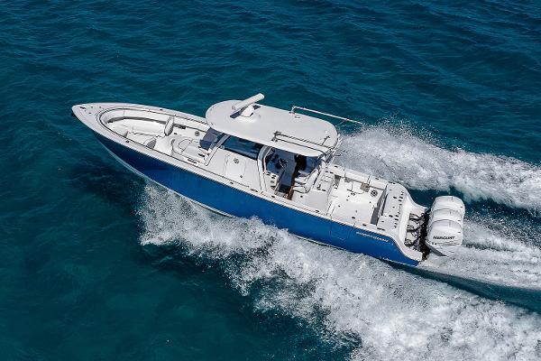 2023 Sportsman Open 352 Center Console