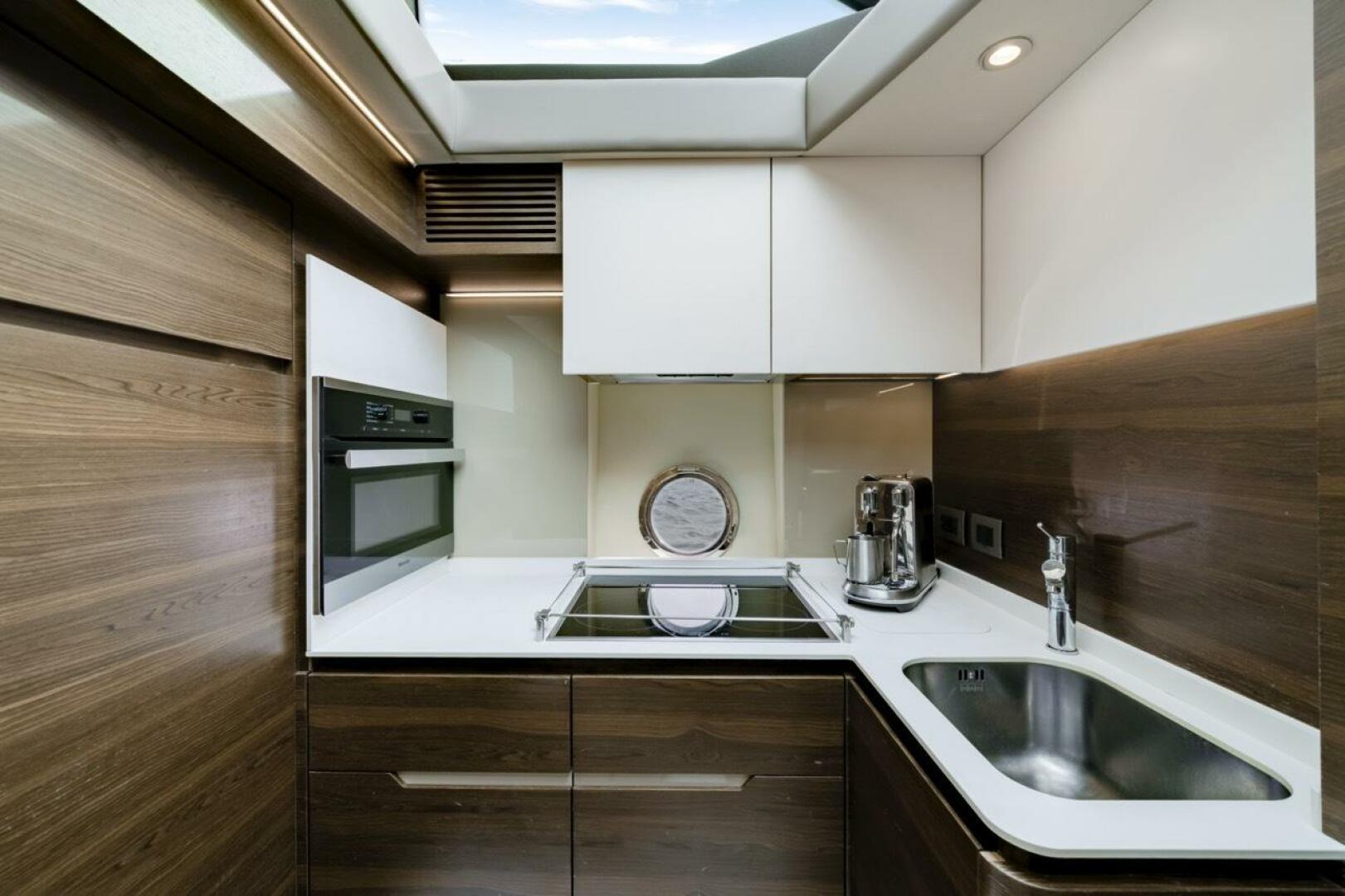 2016-azimut-50-flybridge-power-9687070-981921077-0-100620250217-23