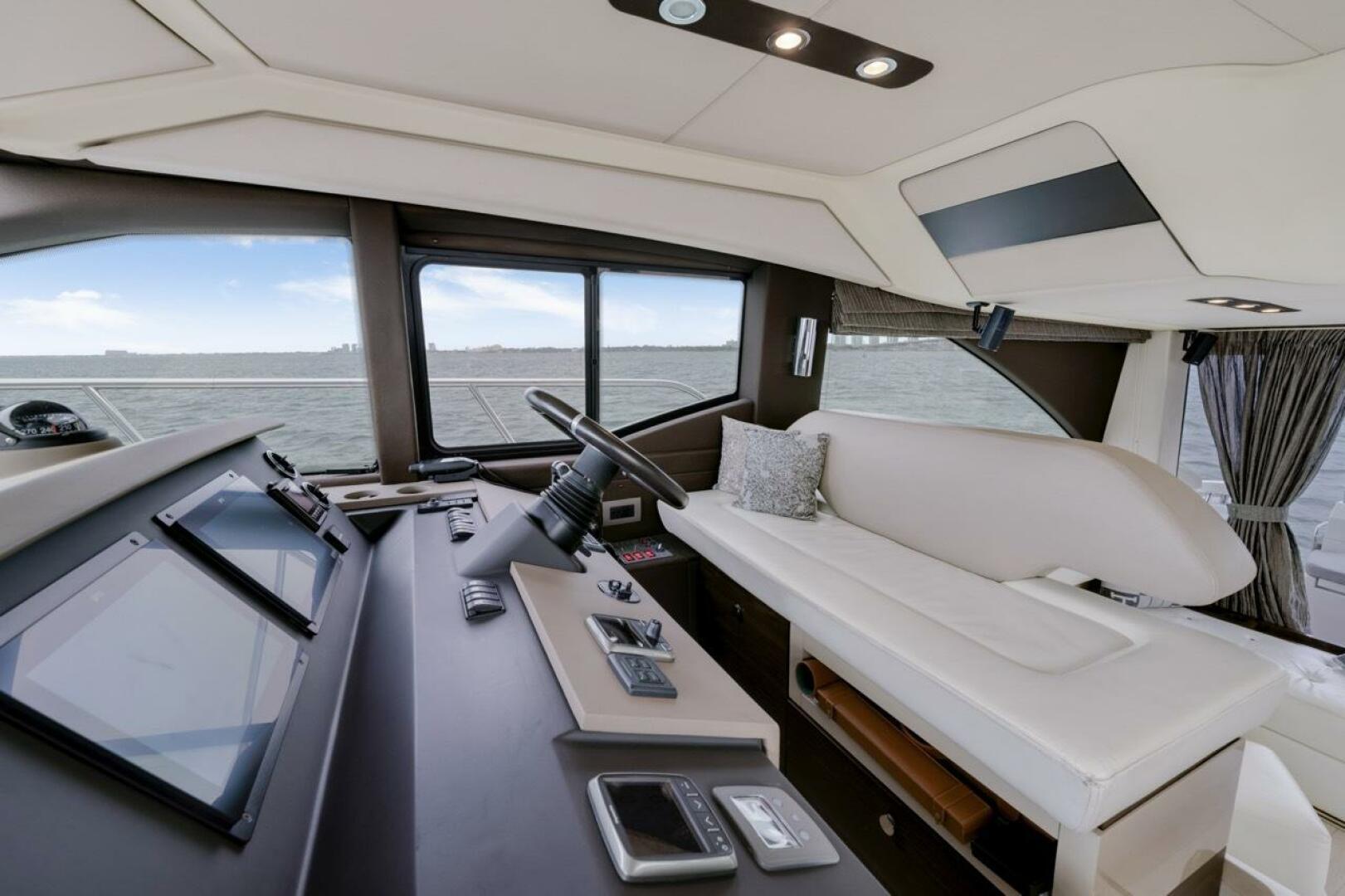 2016-azimut-50-flybridge-power-9687070-981921085-0-100620250217-19