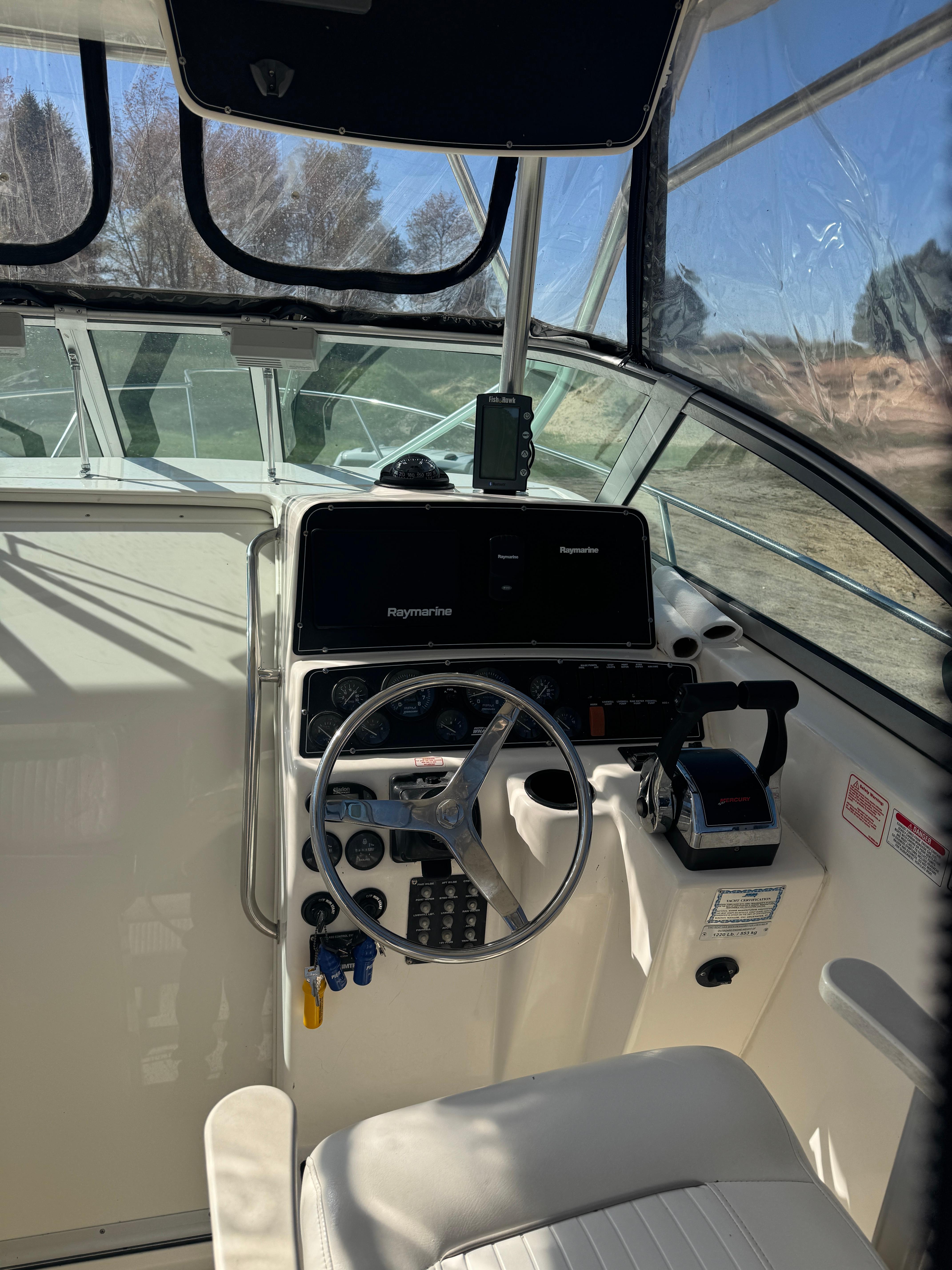 2004-boston-whaler-275-conquest-power-9787072-20250508083116594-1_XLARGE