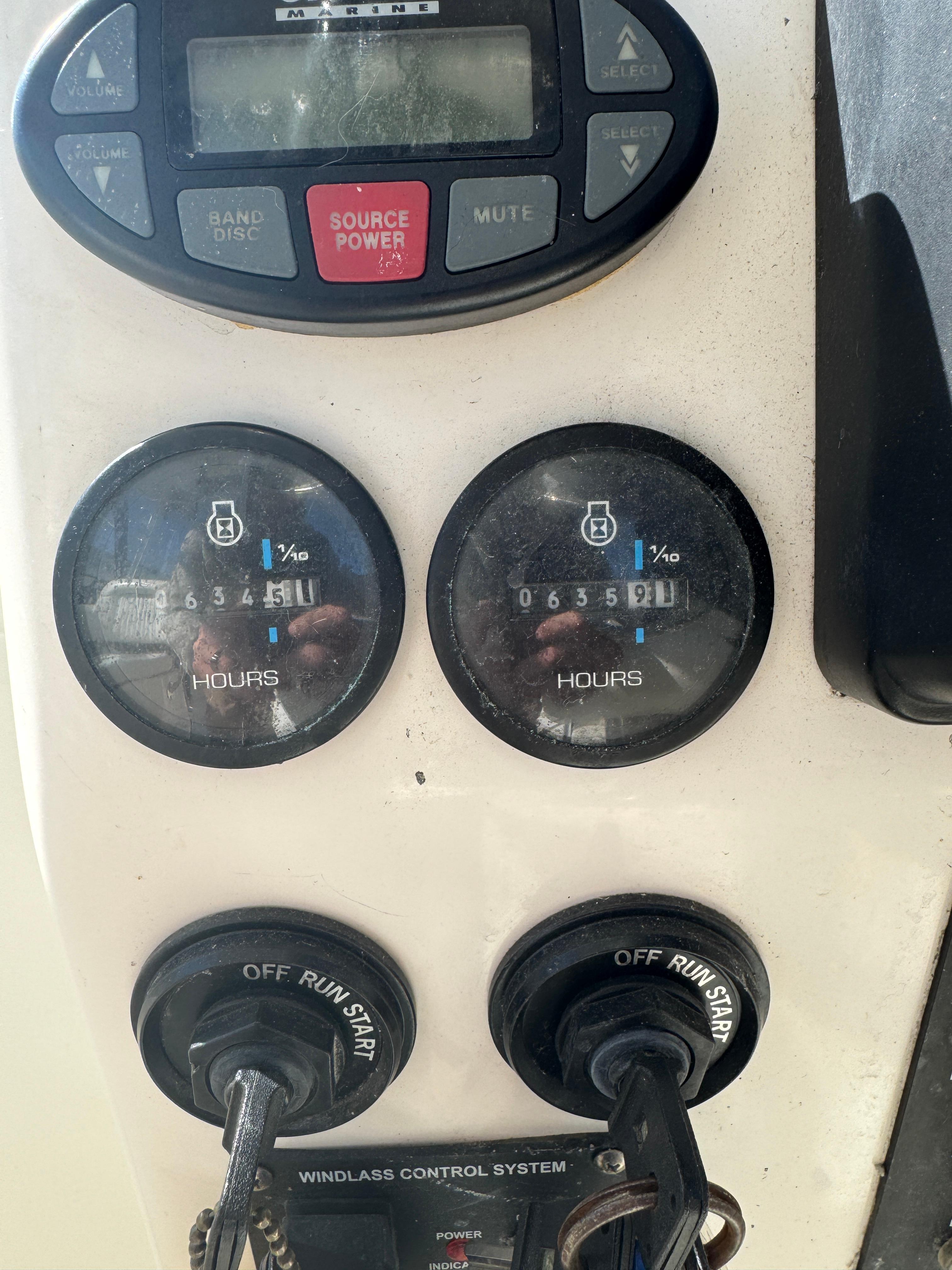 2004-boston-whaler-275-conquest-power-9787072-20250508083126615-1_XLARGE
