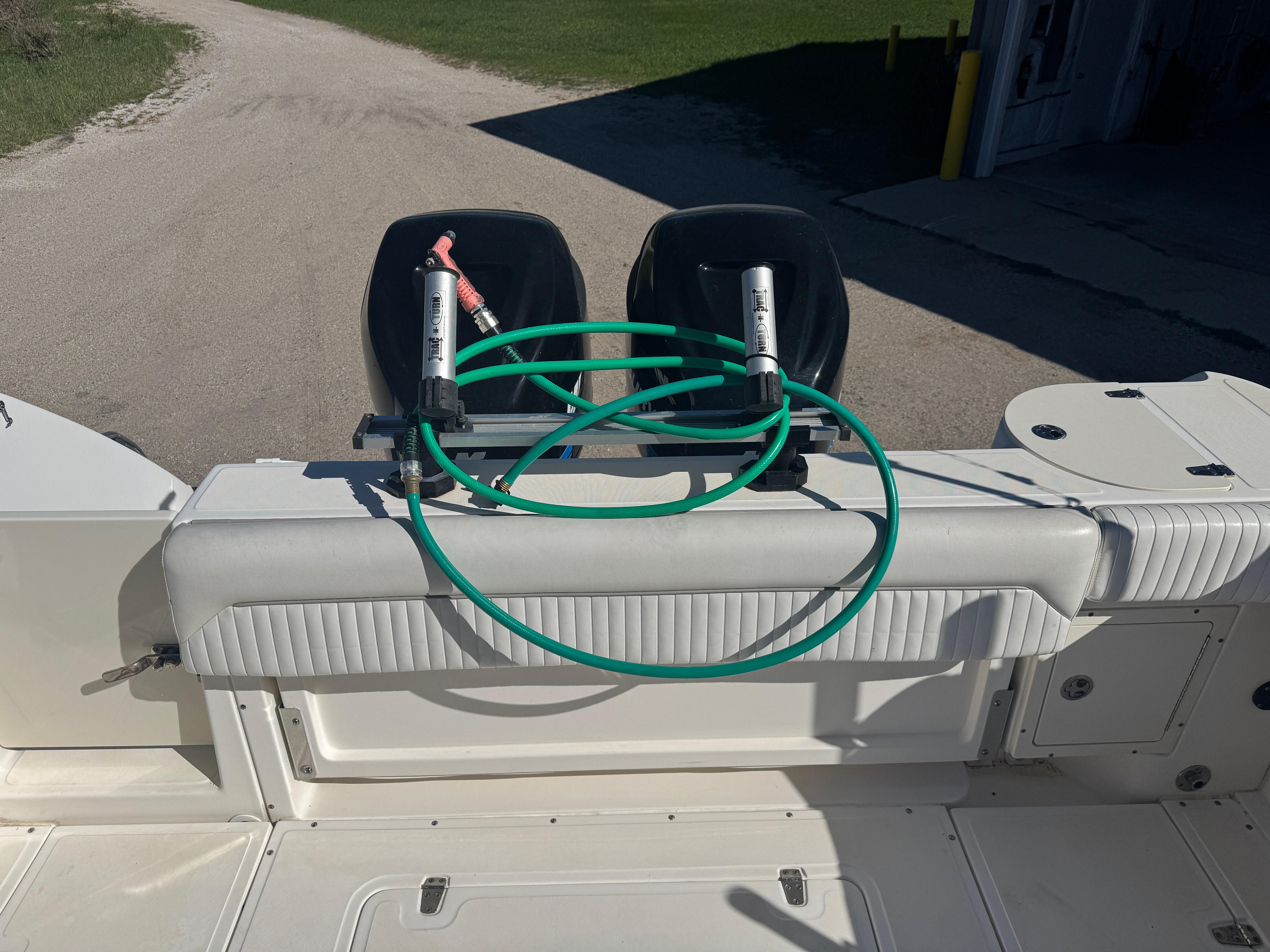 2004-boston-whaler-275-conquest-power-9787072-20250508083142337-1_XLARGE