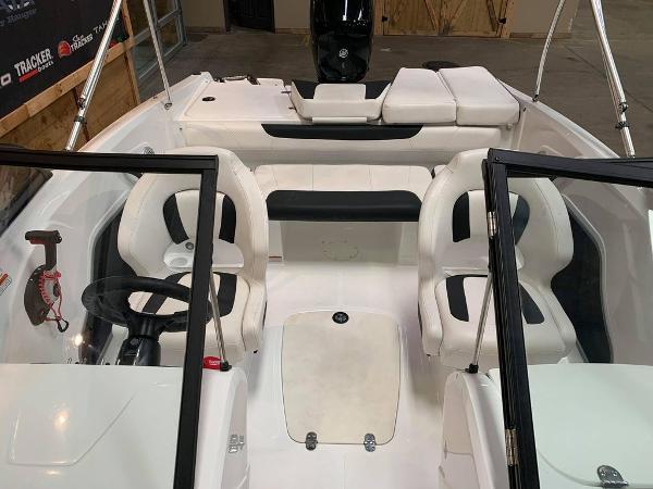2020 Tahoe boat for sale, model of the boat is 450 TF & Image # 14 of 19