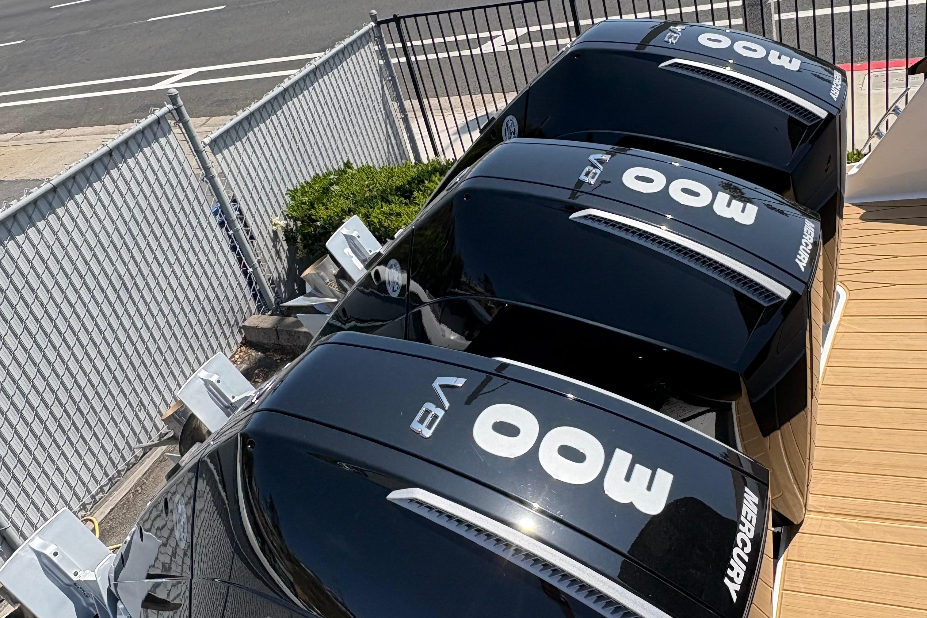 2025 Sea Ray Sundancer 370 Outboard #S1715K inventory image at Sun Country Marine Group, San Diego Harbor Island 2025 Sea Ray Sundancer 370 Outboard #S1715K inventory image at Sun Country Marine Group, San Diego Harbor Island