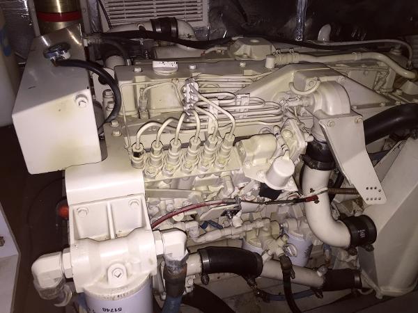 Engine of a 1999 Bluewater 5800, close-up view.