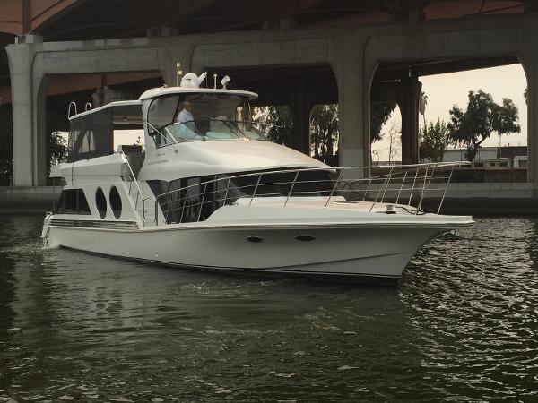 1999 Bluewater 5800
